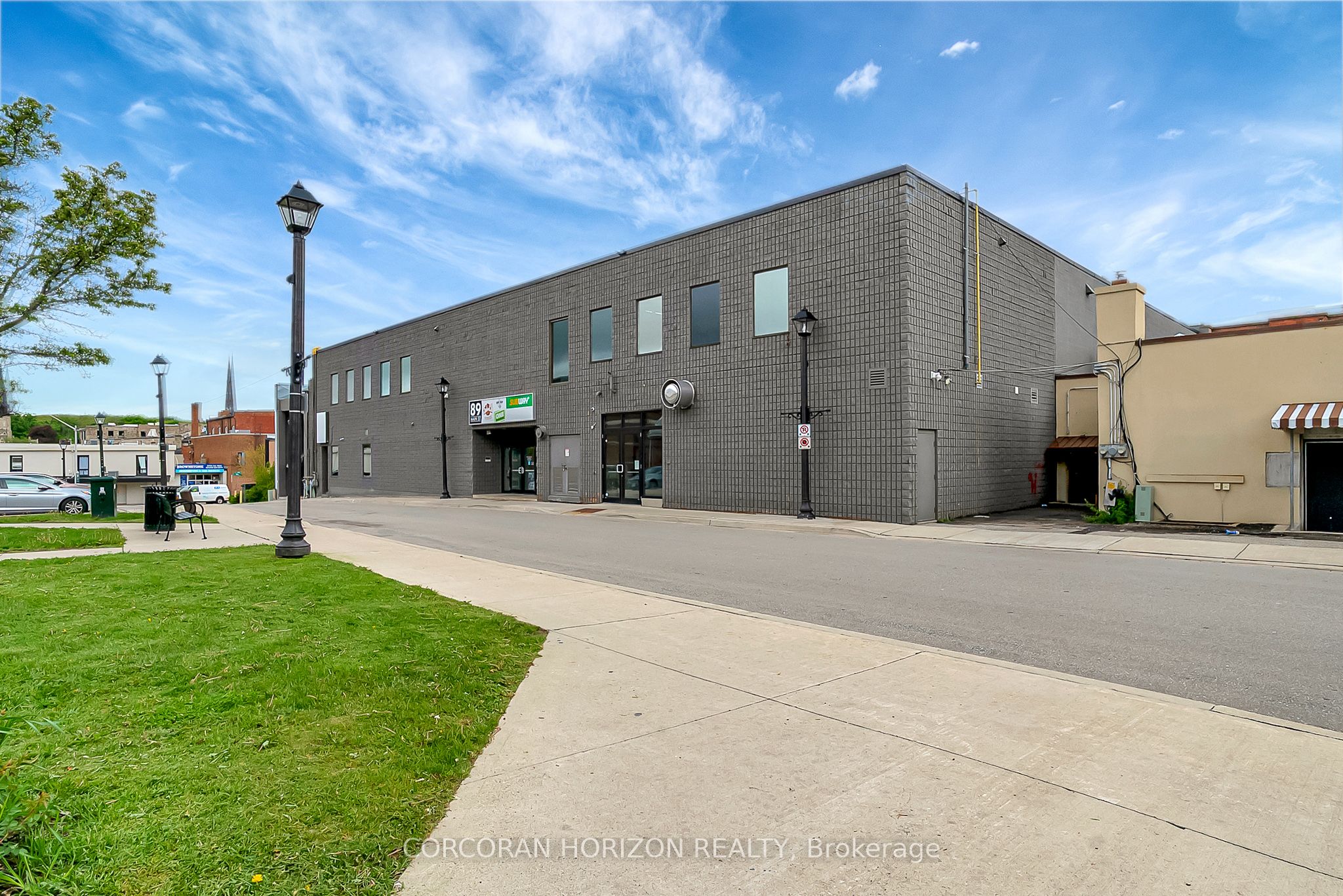 89 Main St Property Photo 15