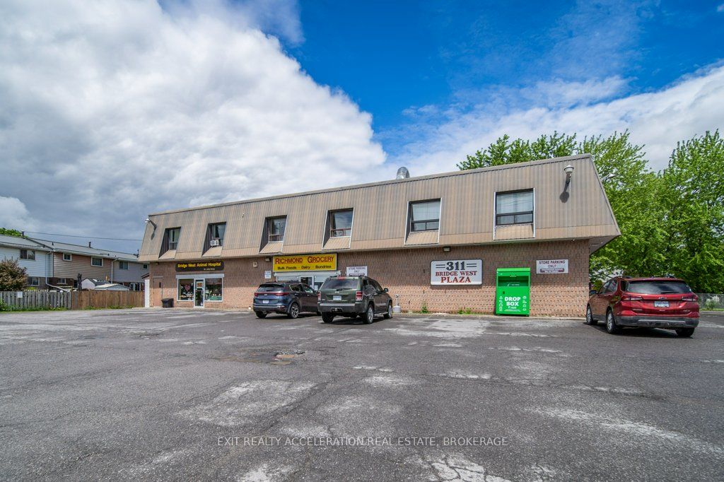 #2 - 311 Bridge Street Property Photo 3