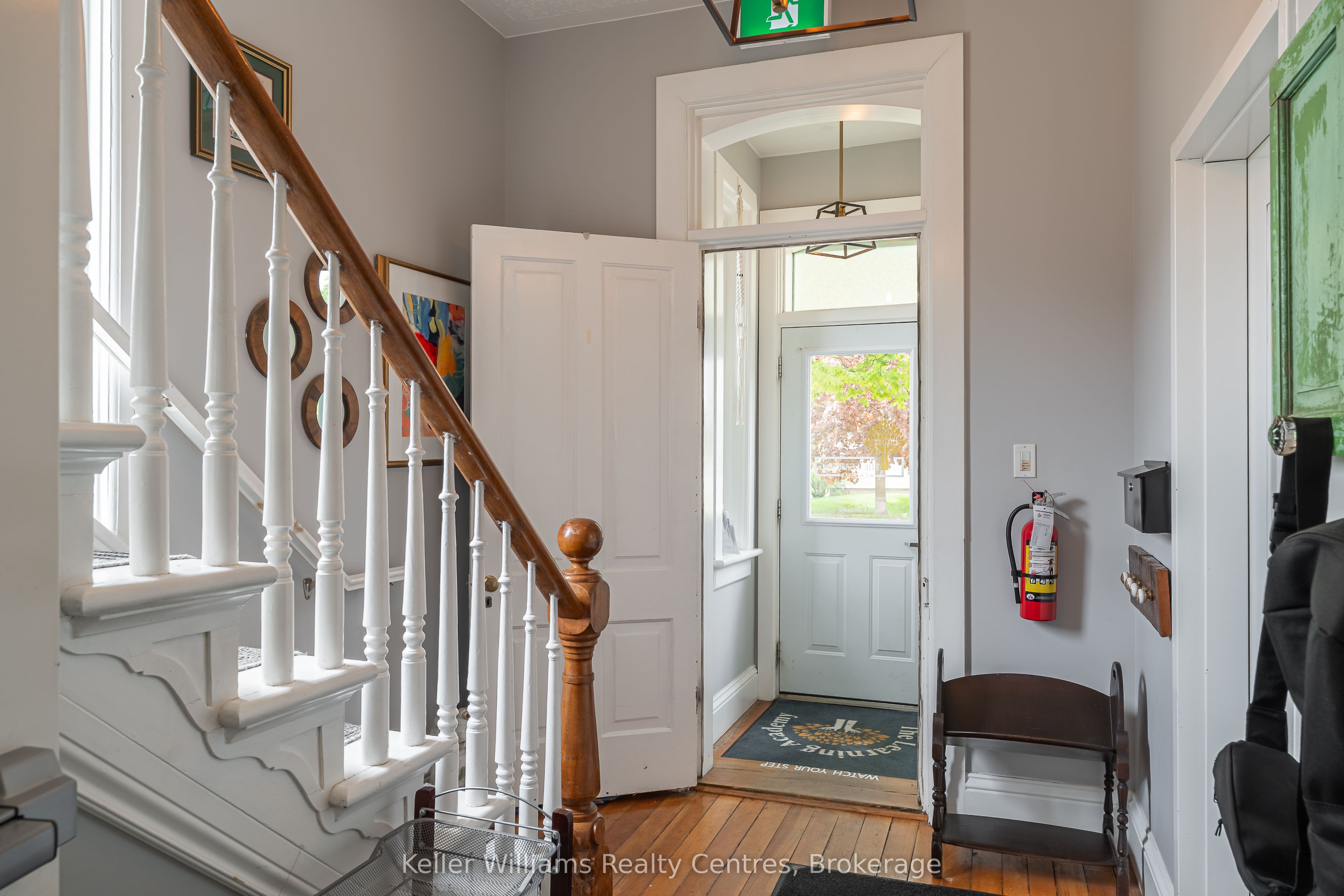 569 Catherine Street Property Photo 35