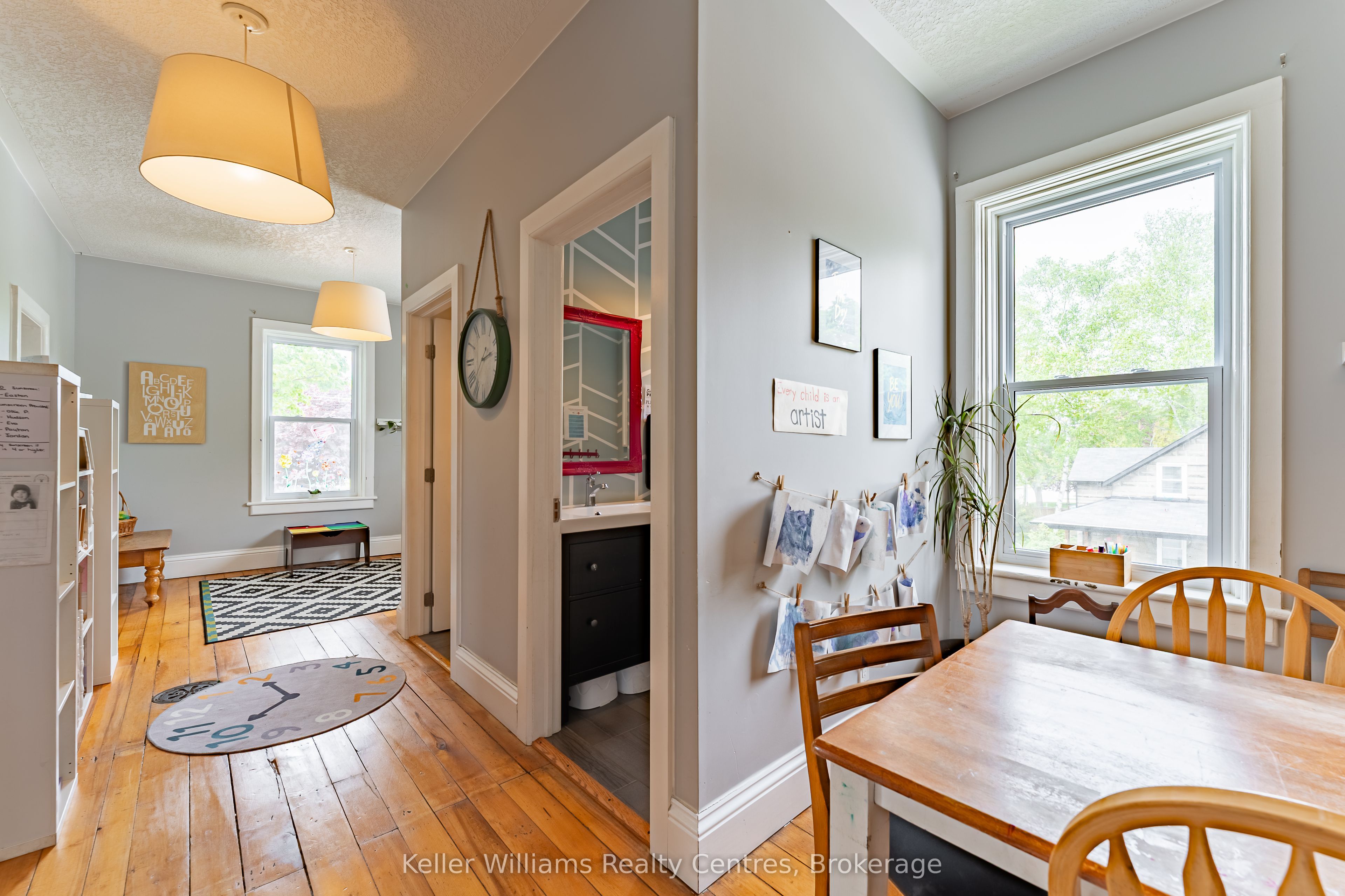 569 Catherine Street Property Photo 40