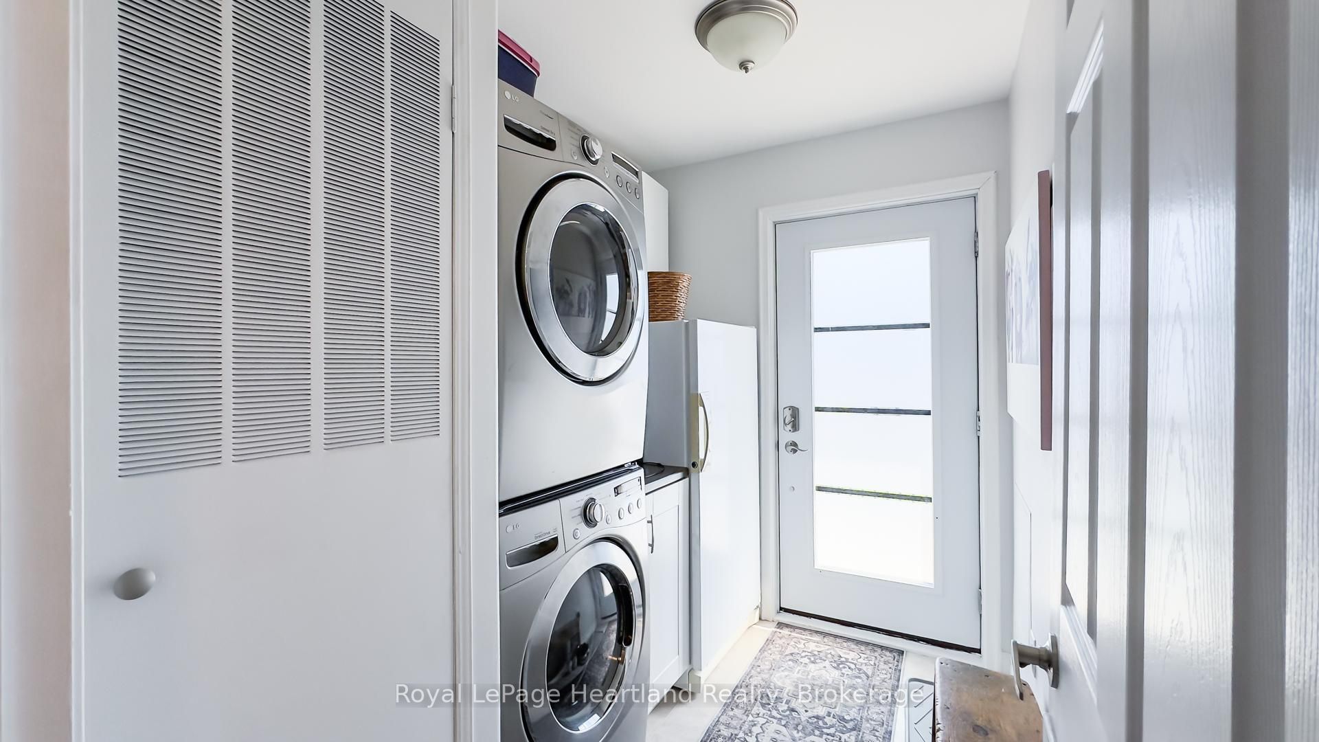 46 Algonquin St Property Photo 5
