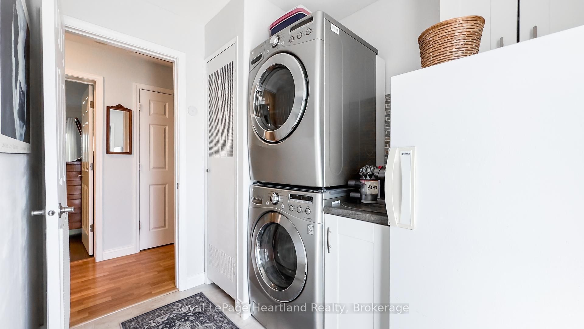 46 Algonquin St Property Photo 6