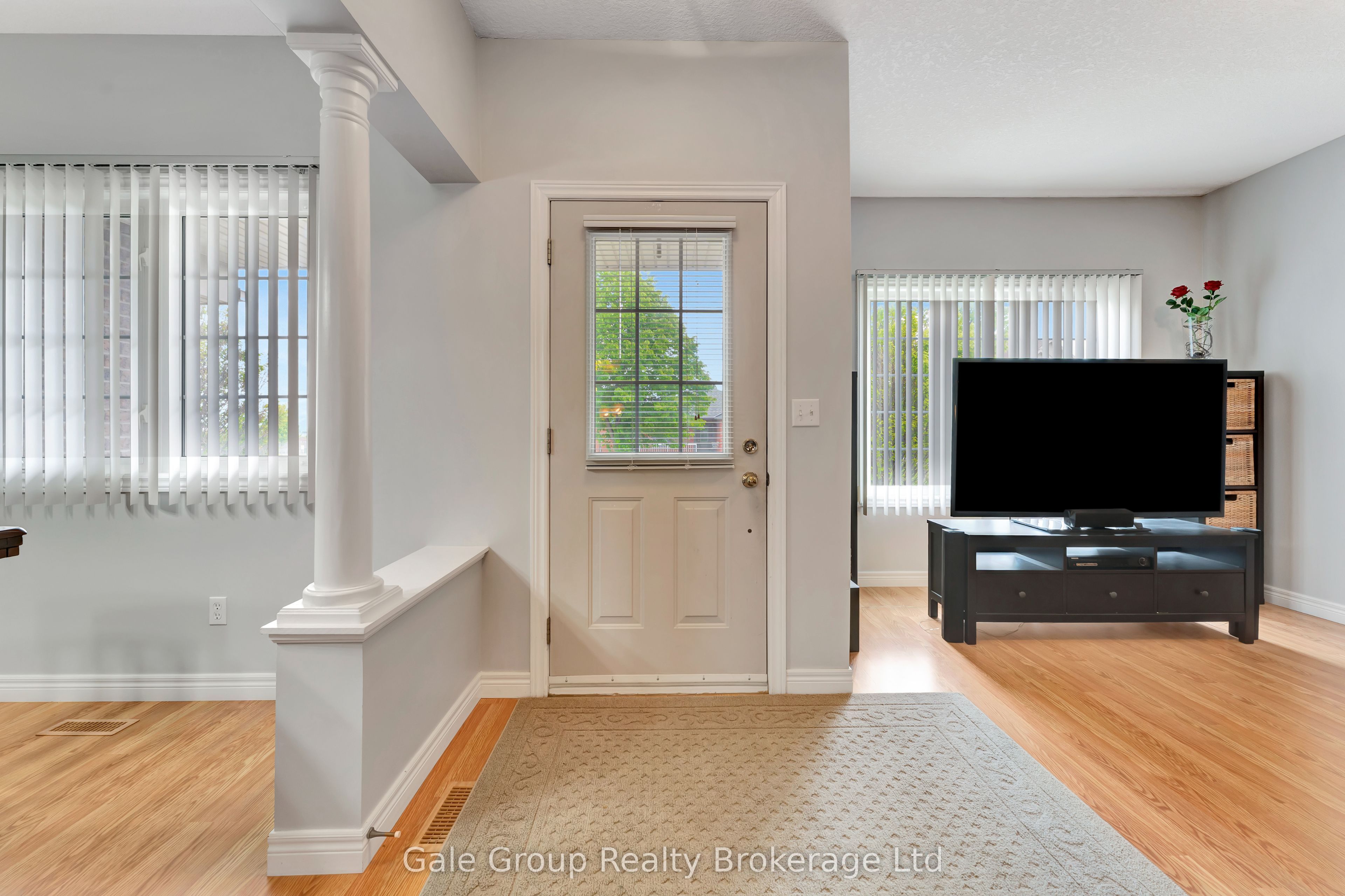 693 Southwood Way Property Photo 3