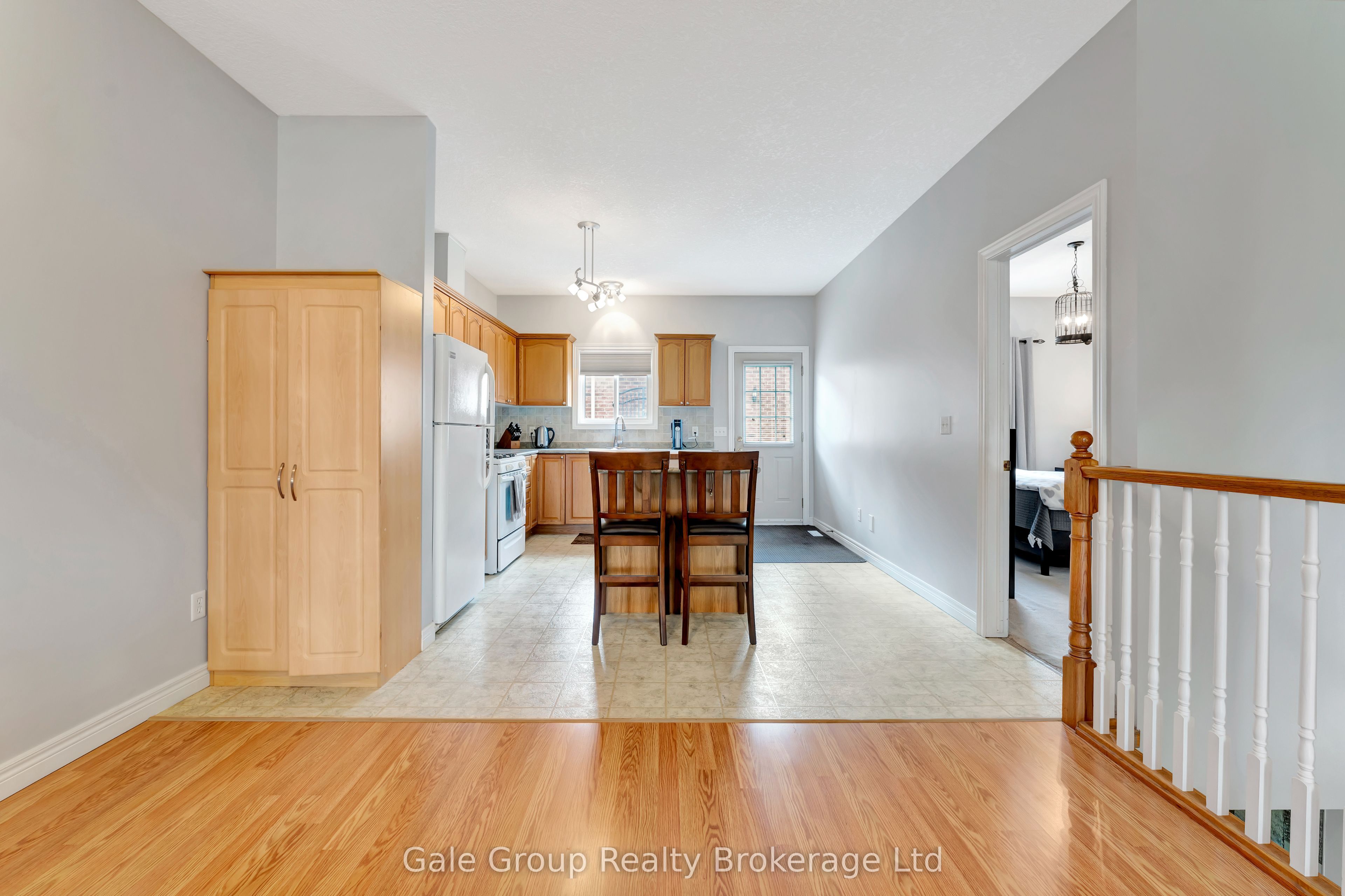 693 Southwood Way Property Photo 9