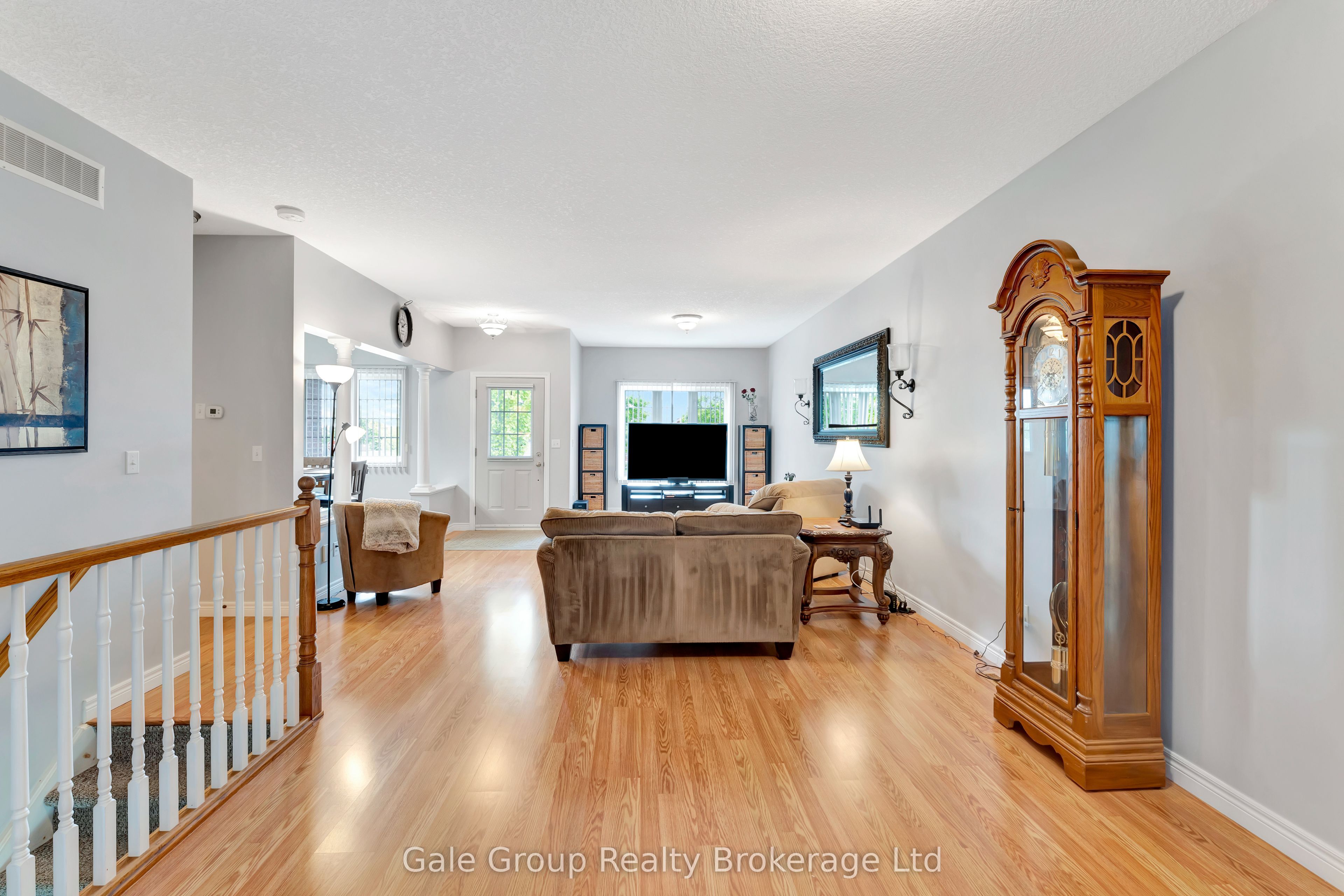 693 Southwood Way Property Photo 15