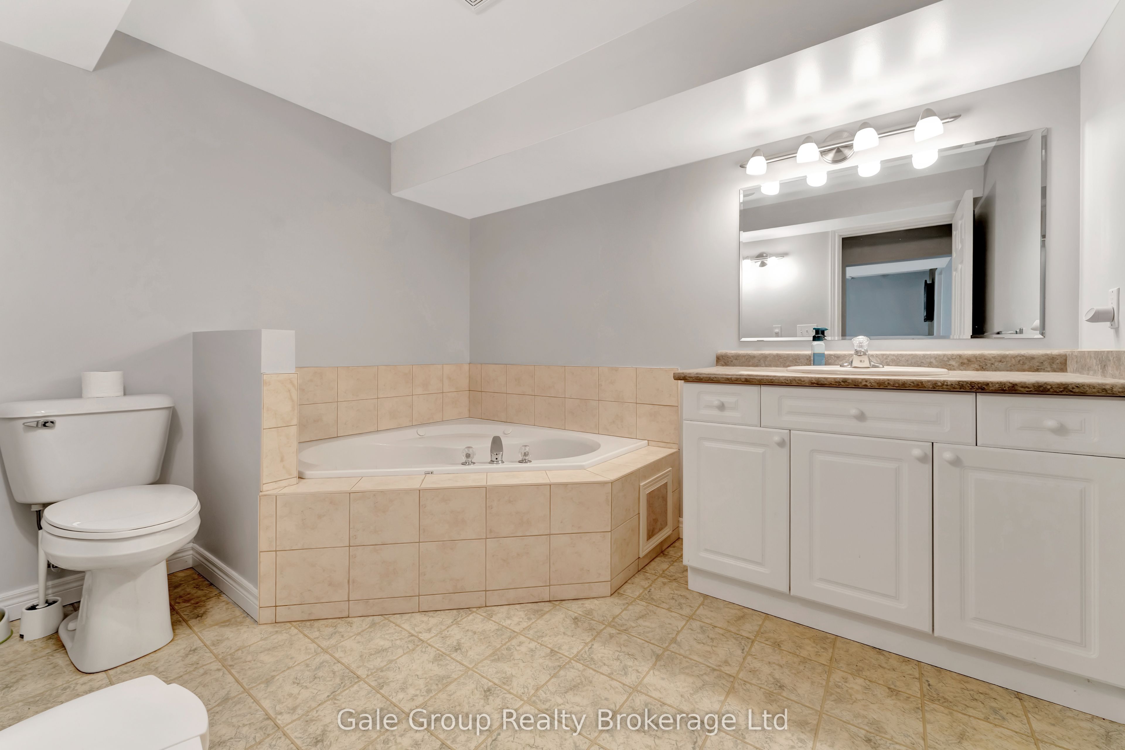 693 Southwood Way Property Photo 25