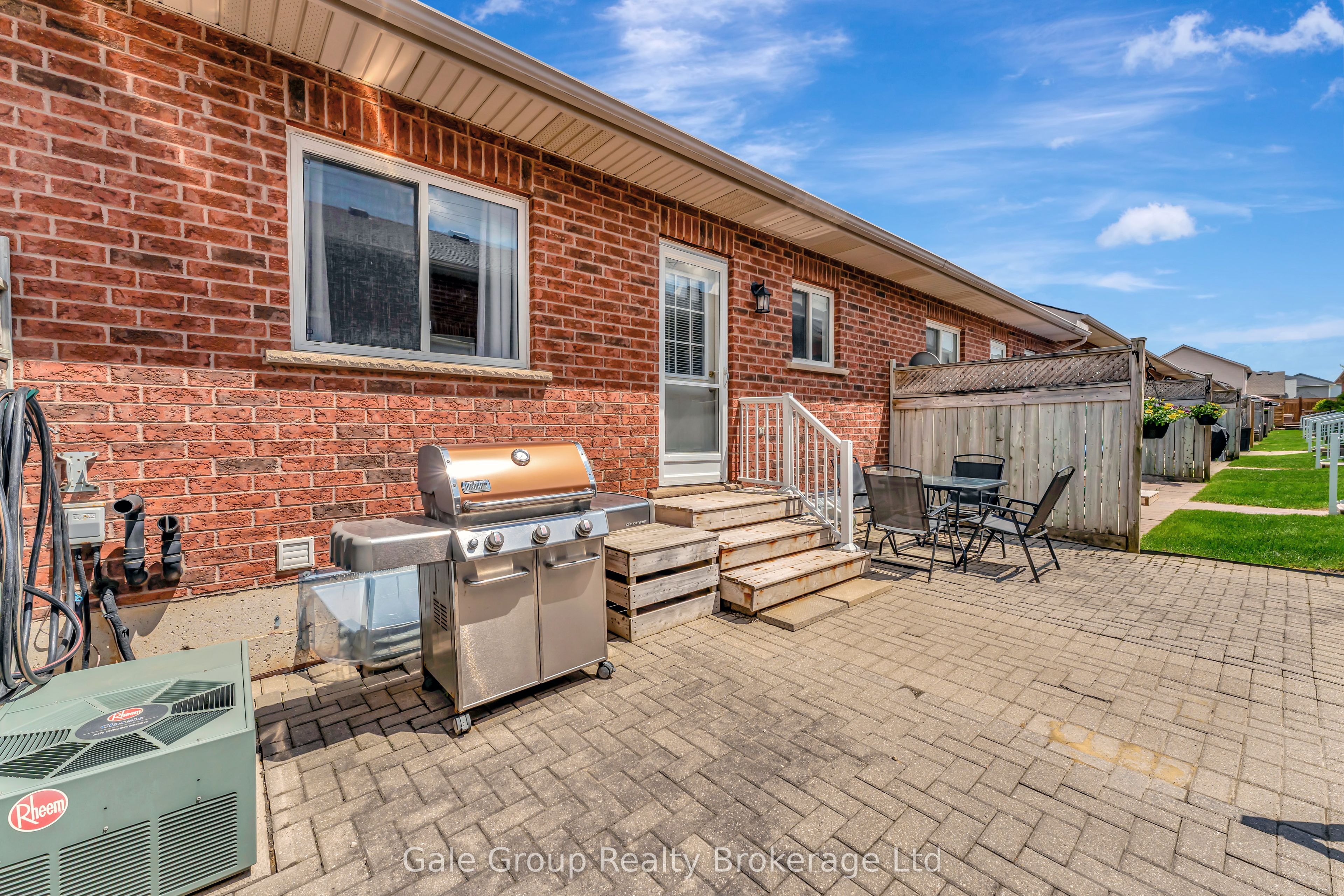 693 Southwood Way Property Photo 32