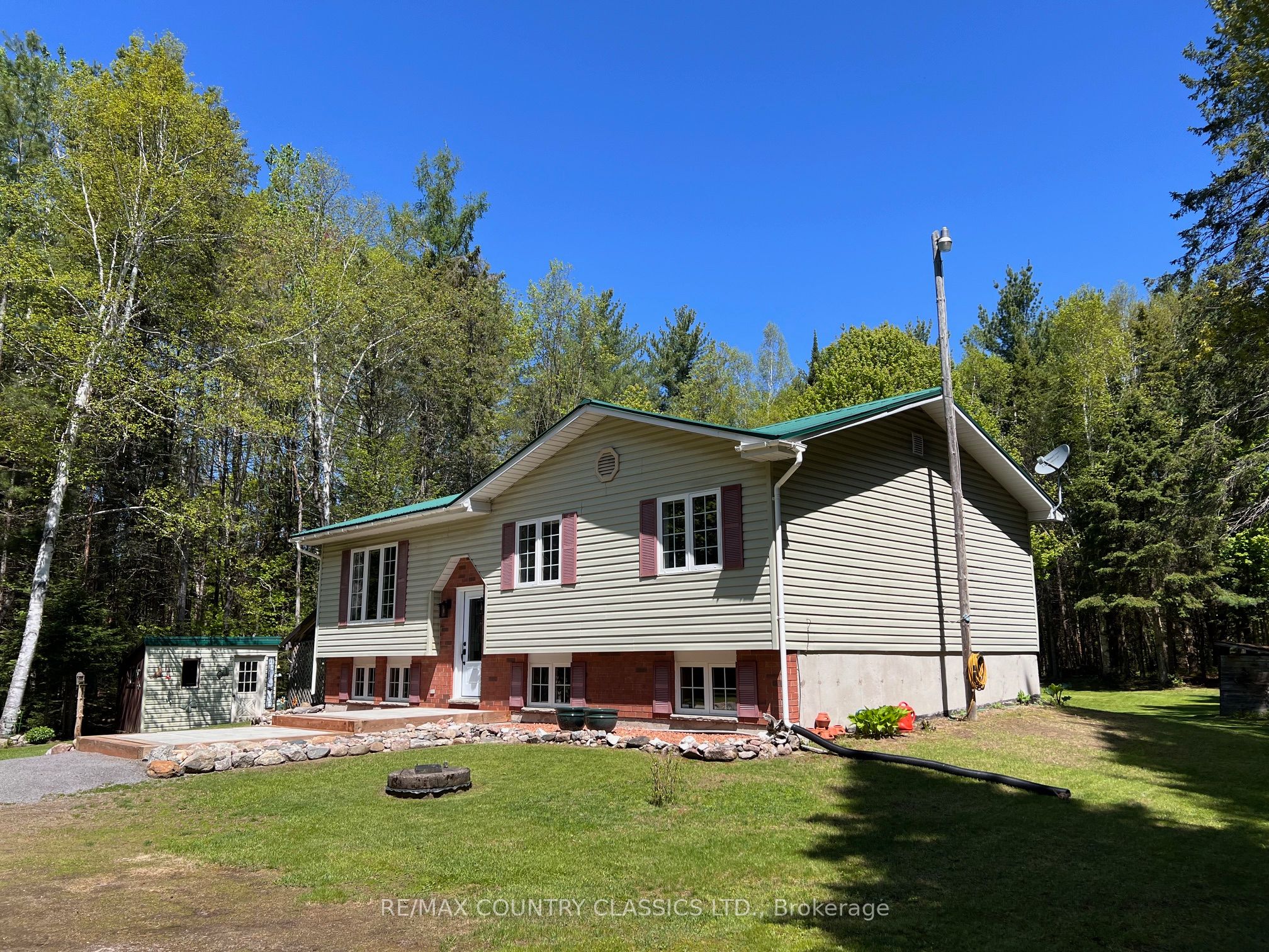 1374 Rochefort Road Property Photo 1
