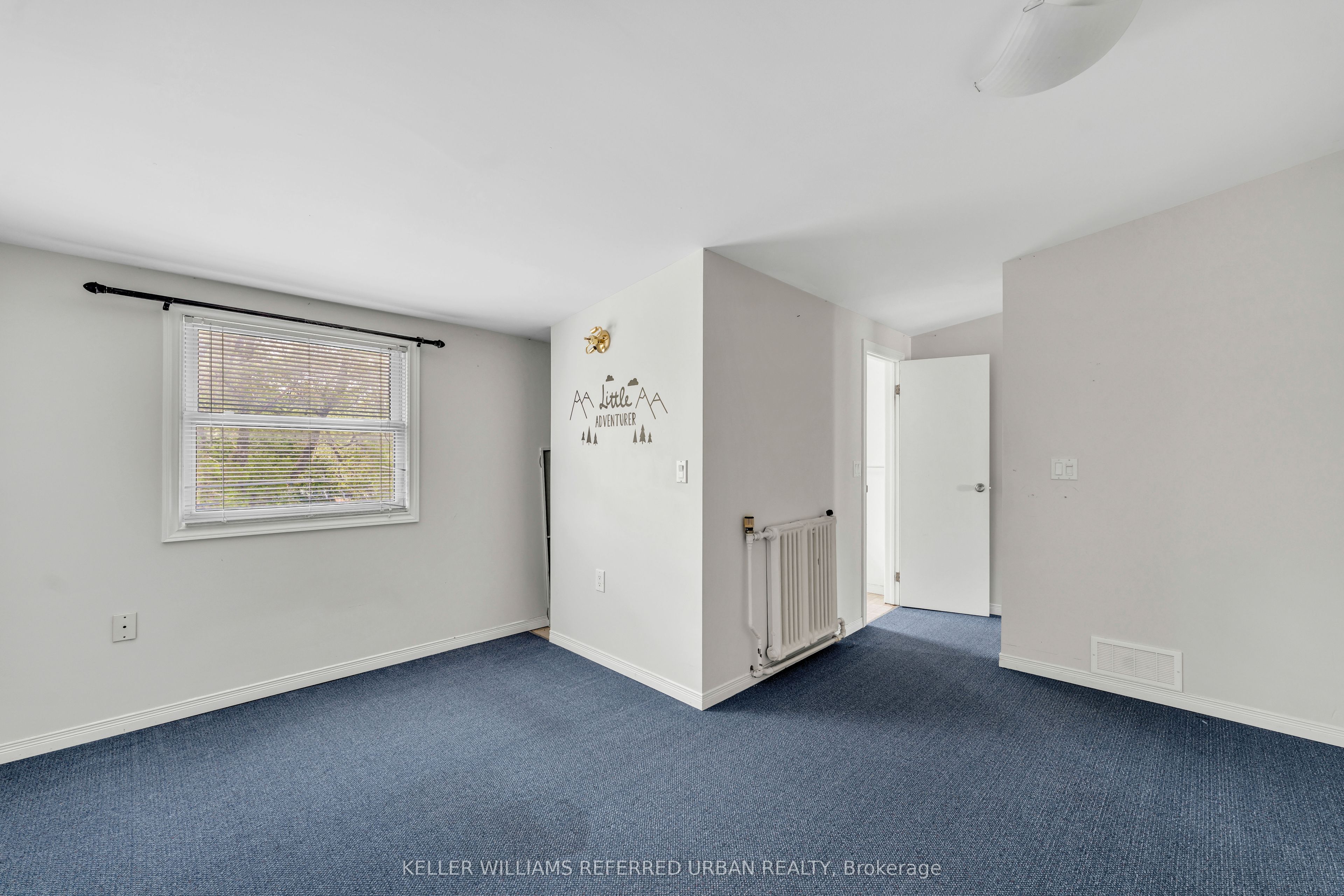 319 Division St Property Photo 6