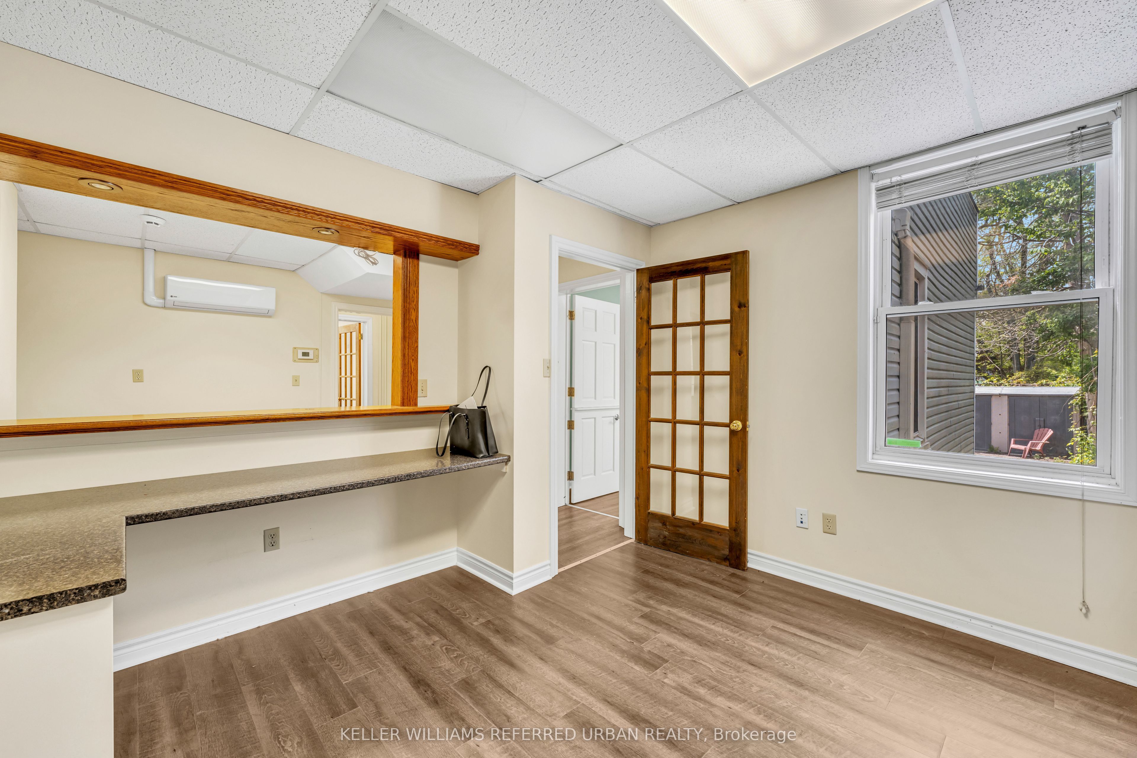 319 Division St Property Photo 10