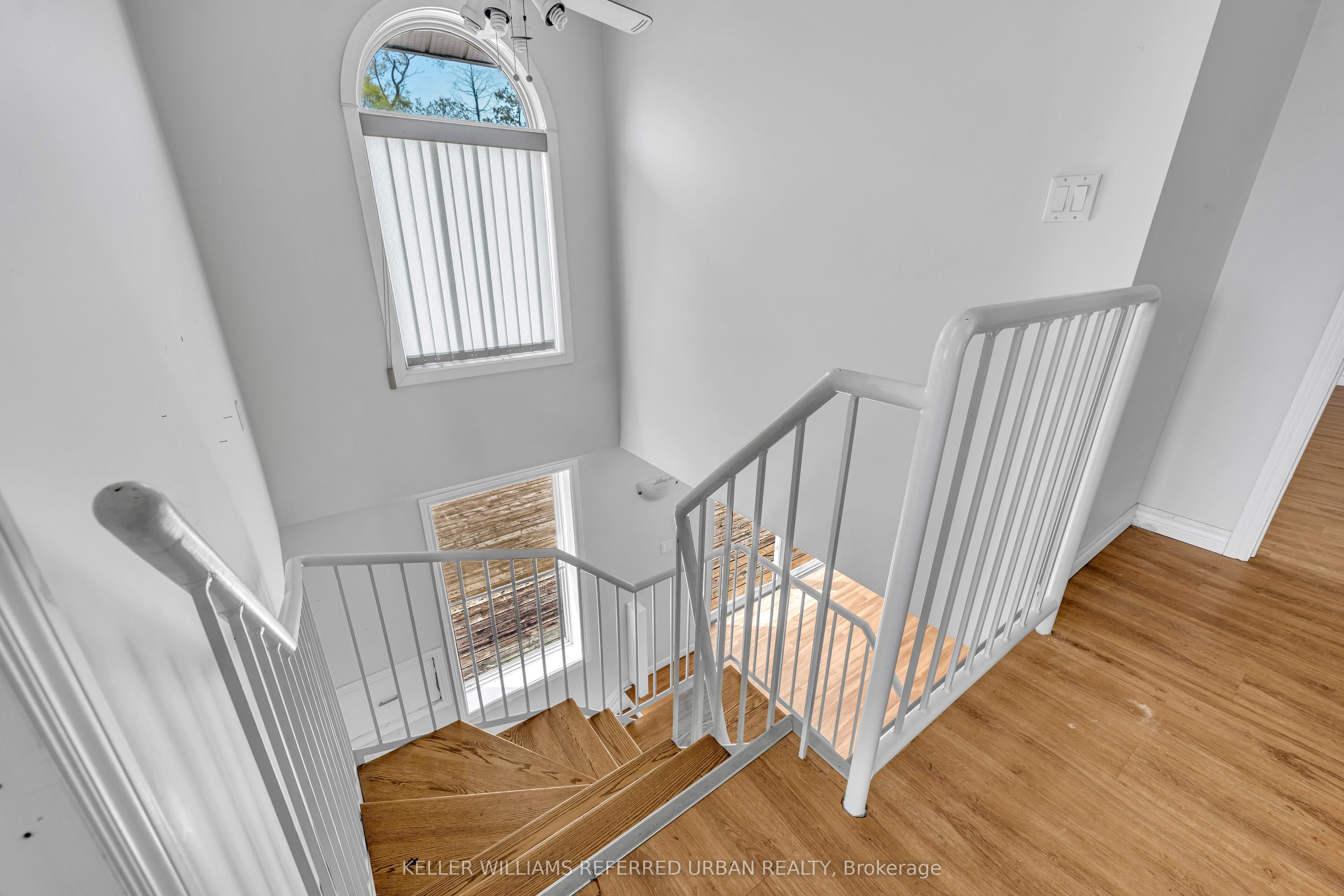 319 Division St Property Photo 23