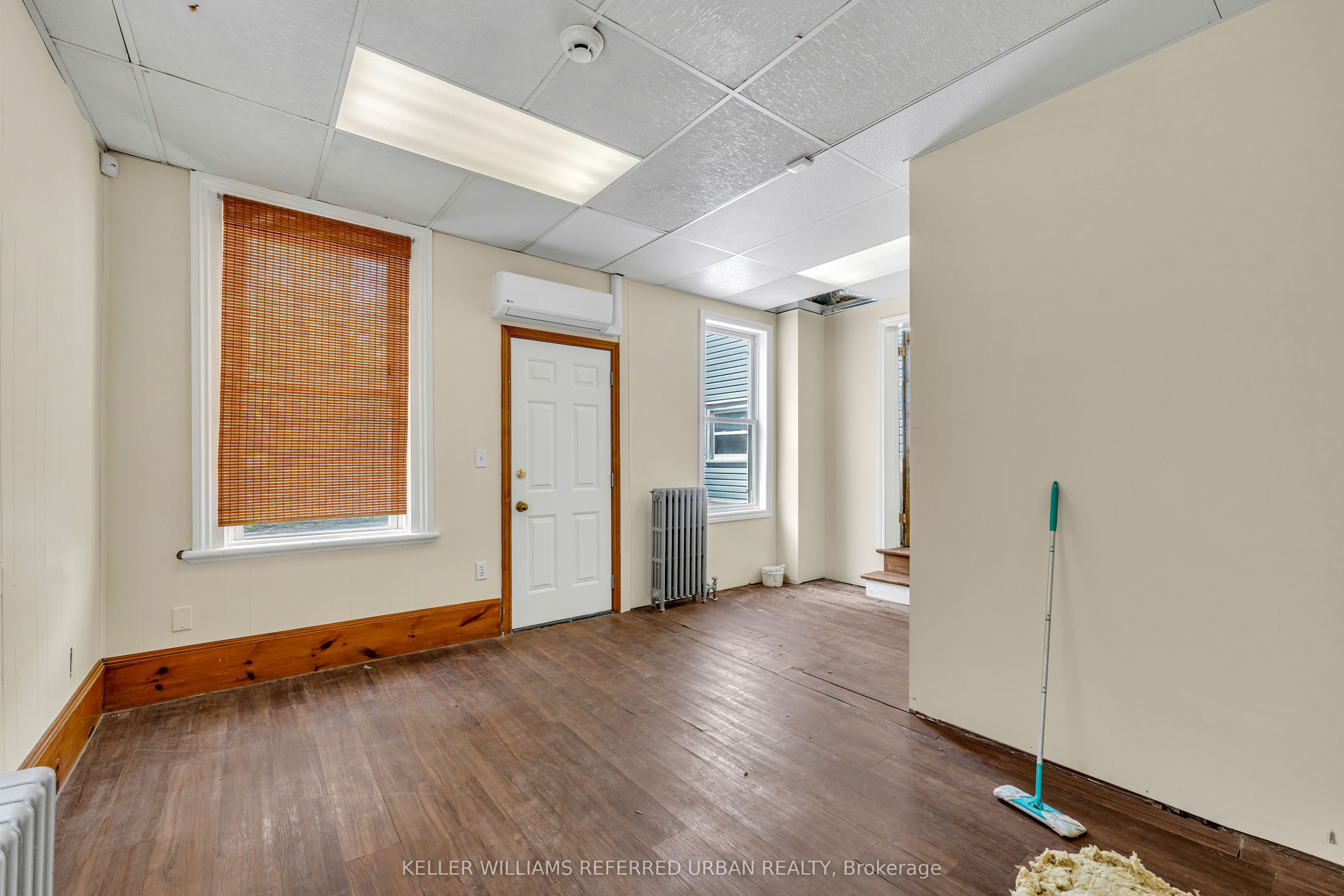 319 Division St Property Photo 42
