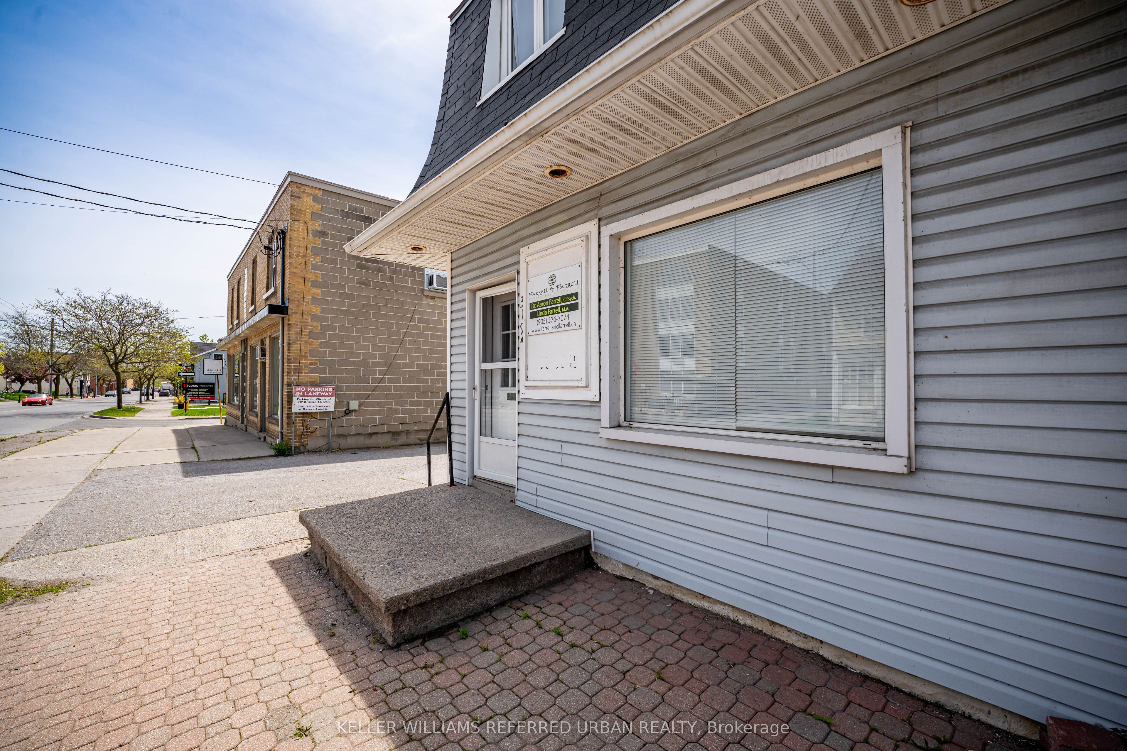 319 Division St Property Photo 45