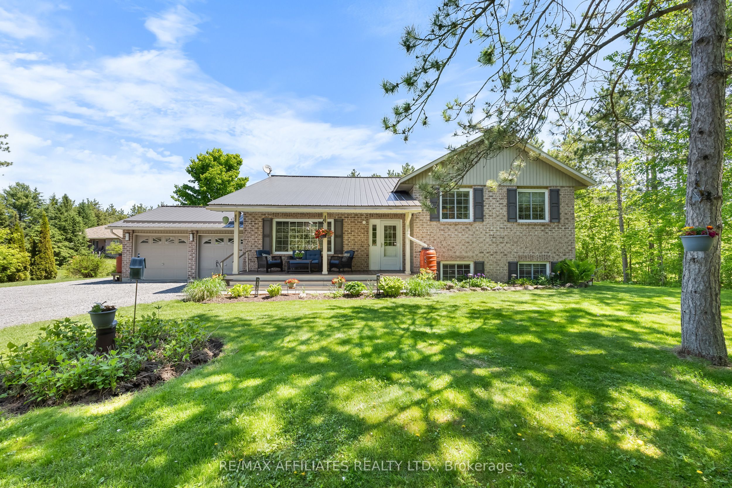 141 Pine Ridge Drive Property Photo 1