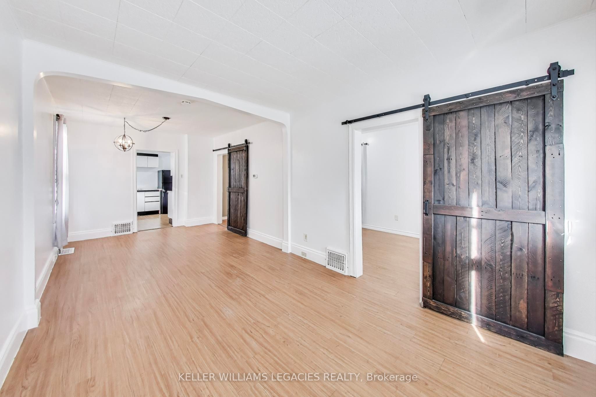 367 Cope Street Property Photo 1