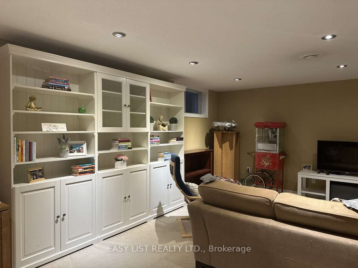 327 Richmeadow Road Property Photo 39