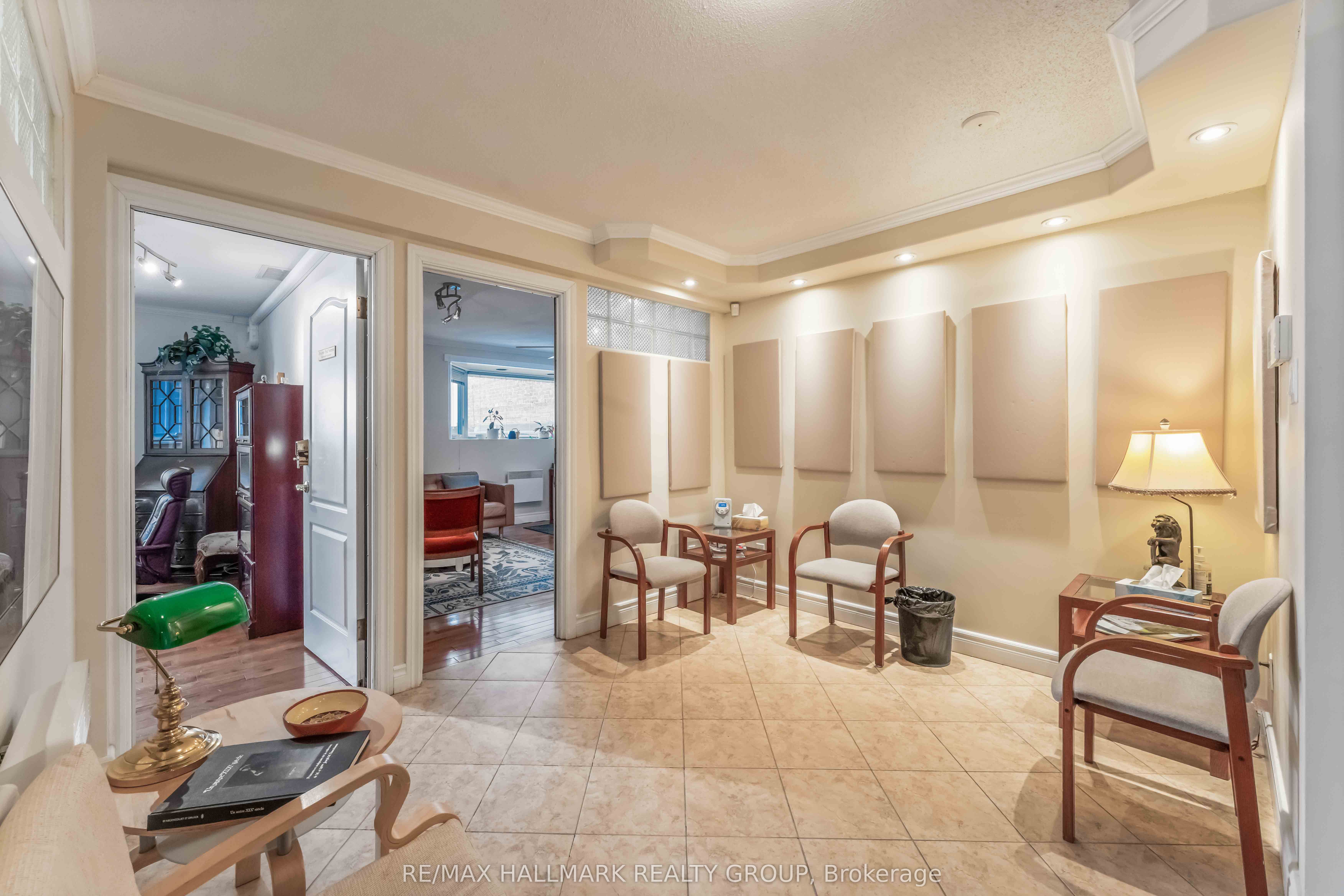 #201 - 117 Murray Street Property Photo 3