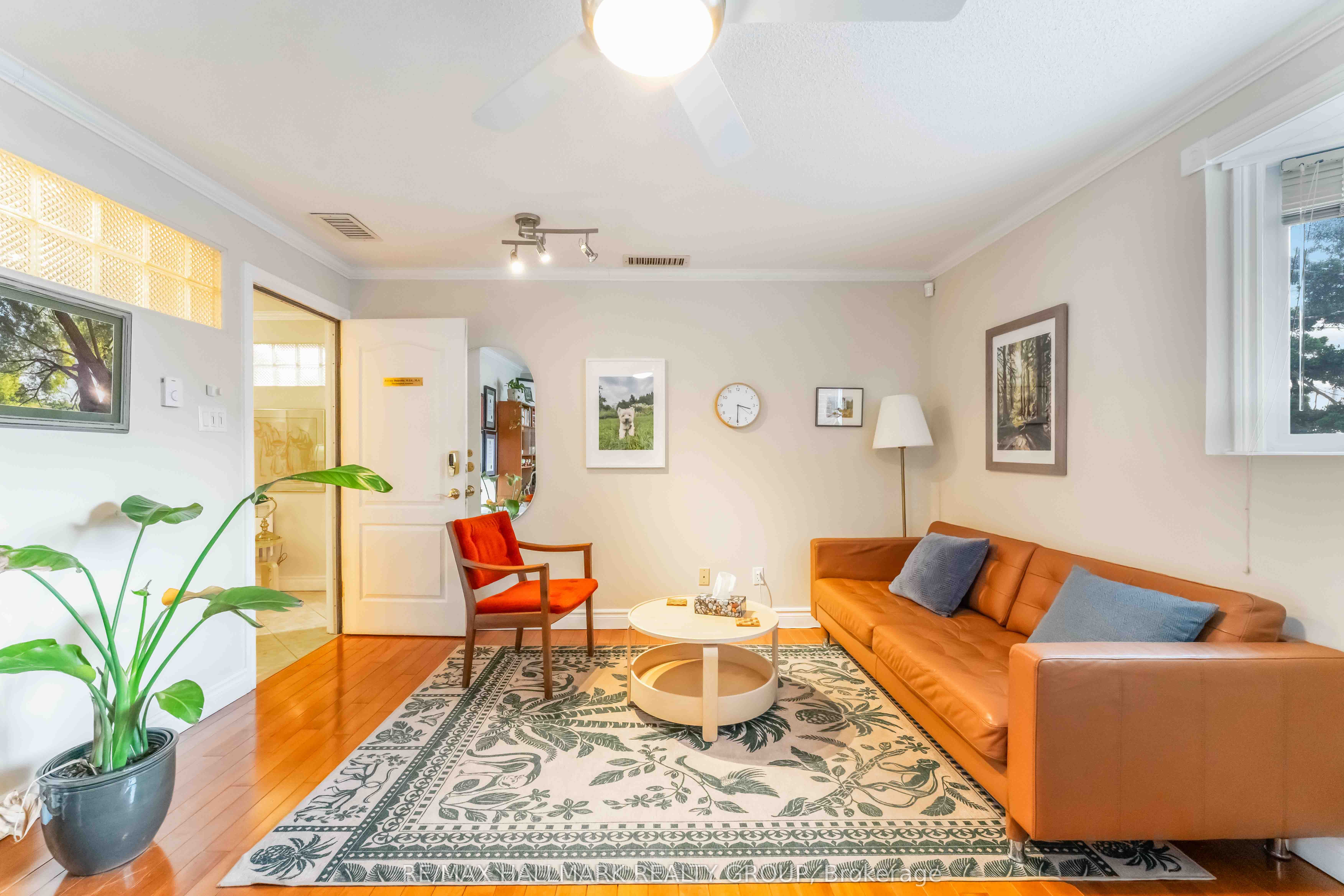 #201 - 117 Murray Street Property Photo 13