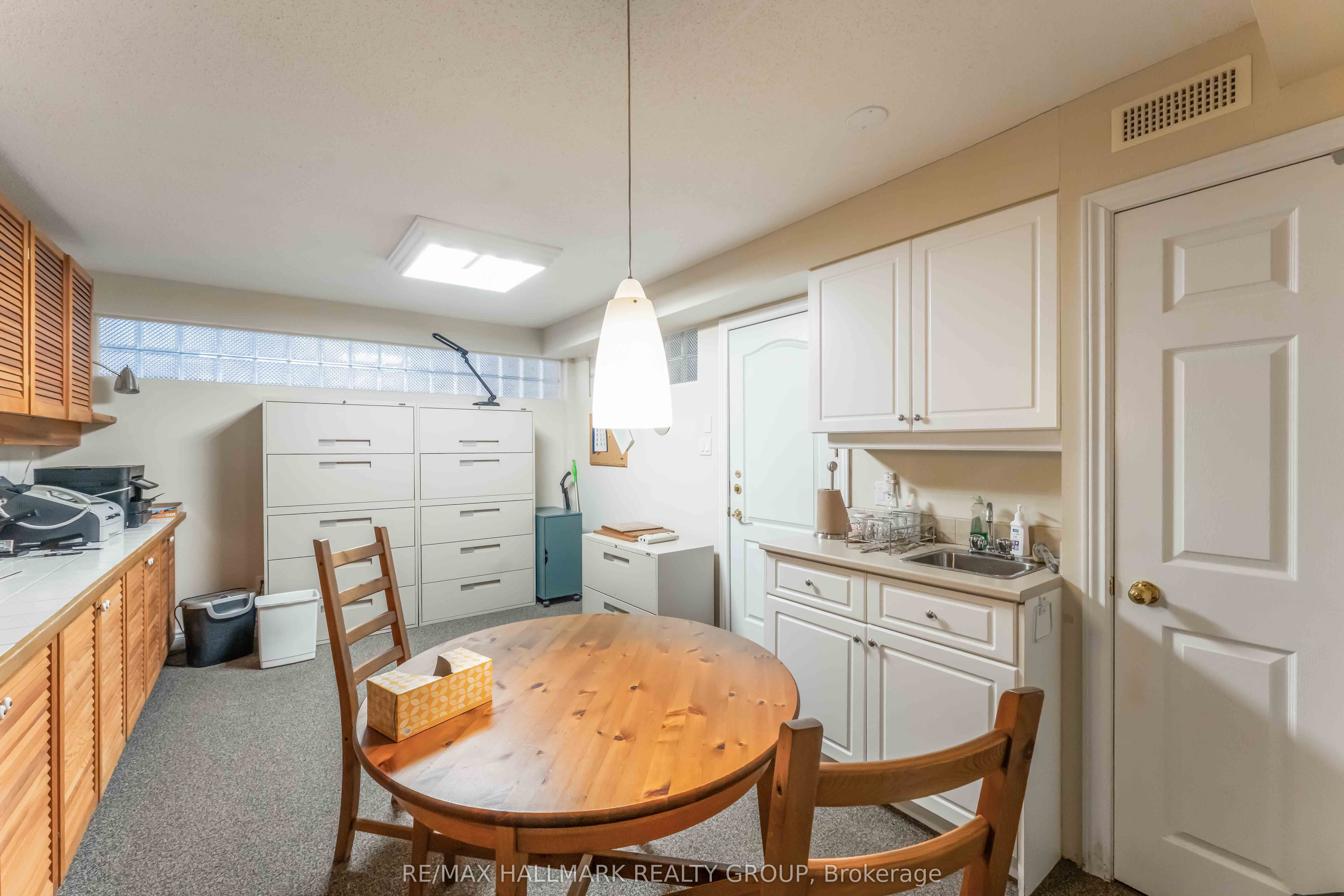 #201 - 117 Murray Street Property Photo 20