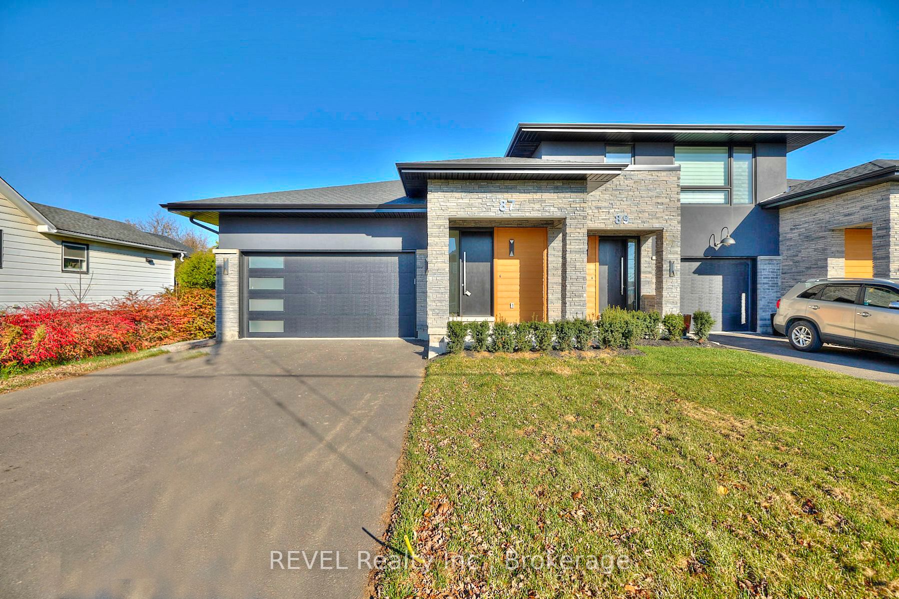 87 Port Robinson Road Property Photo 1