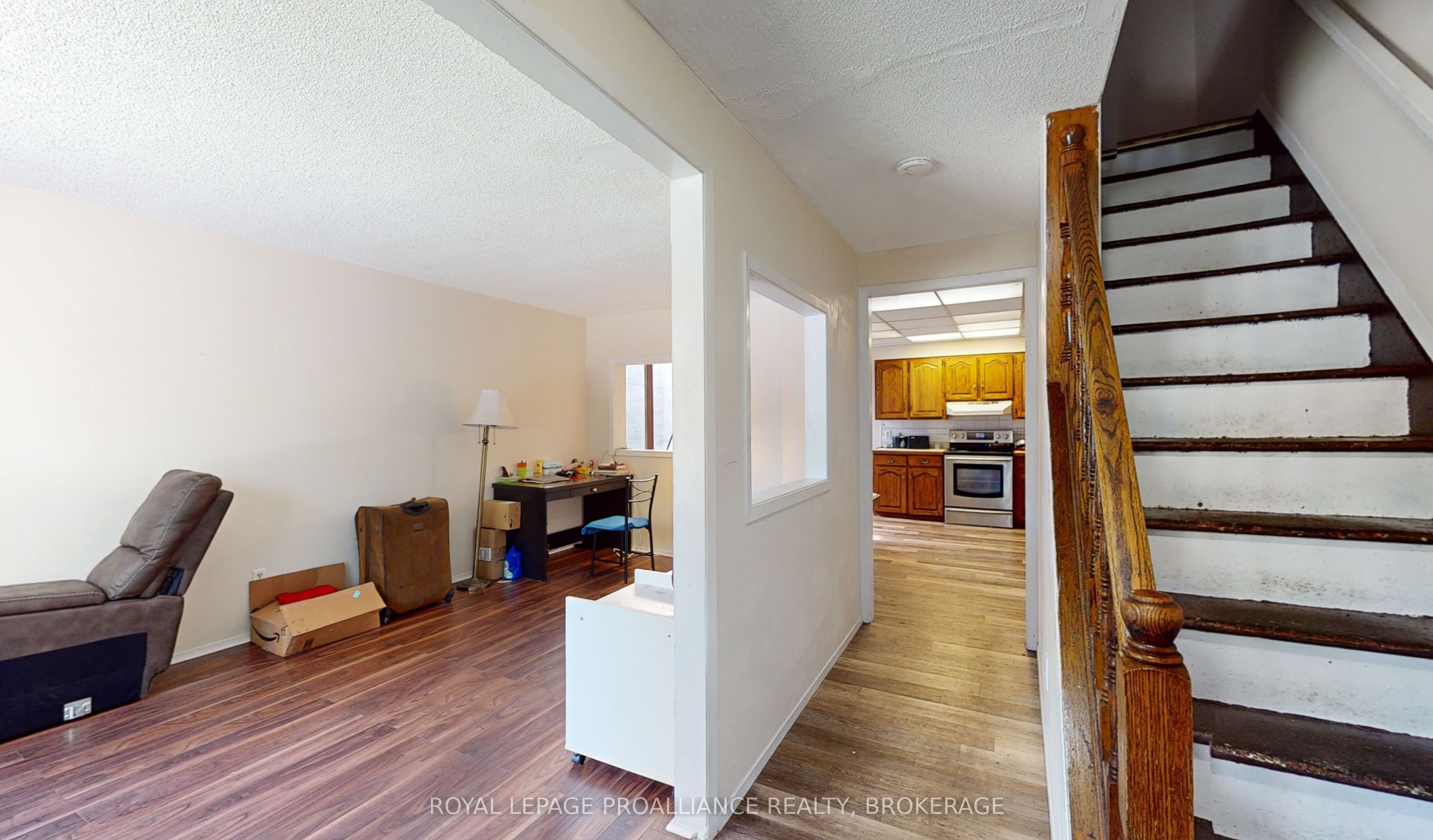 273 Rideau St Property Photo 4