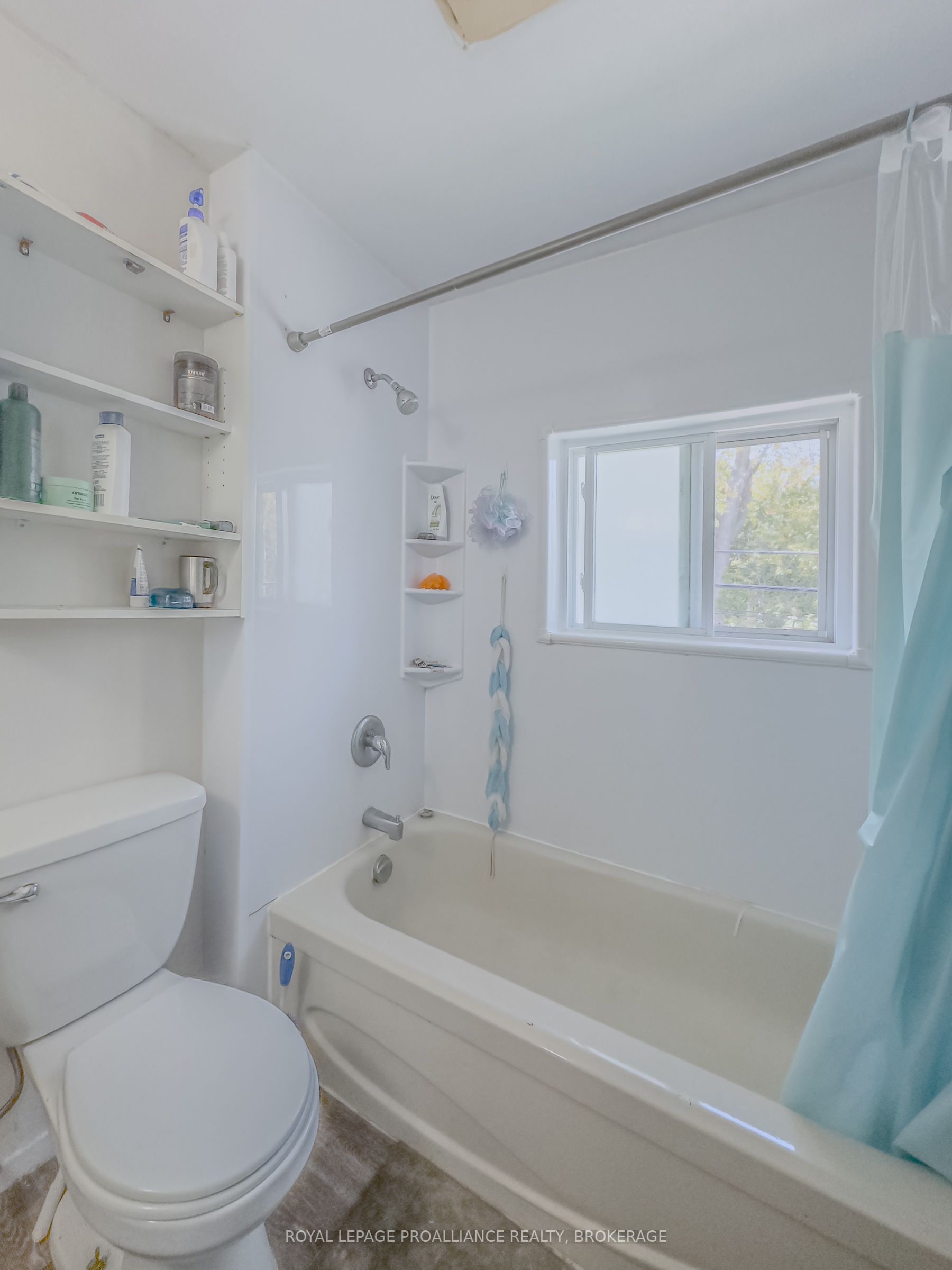 273 Rideau St Property Photo 10