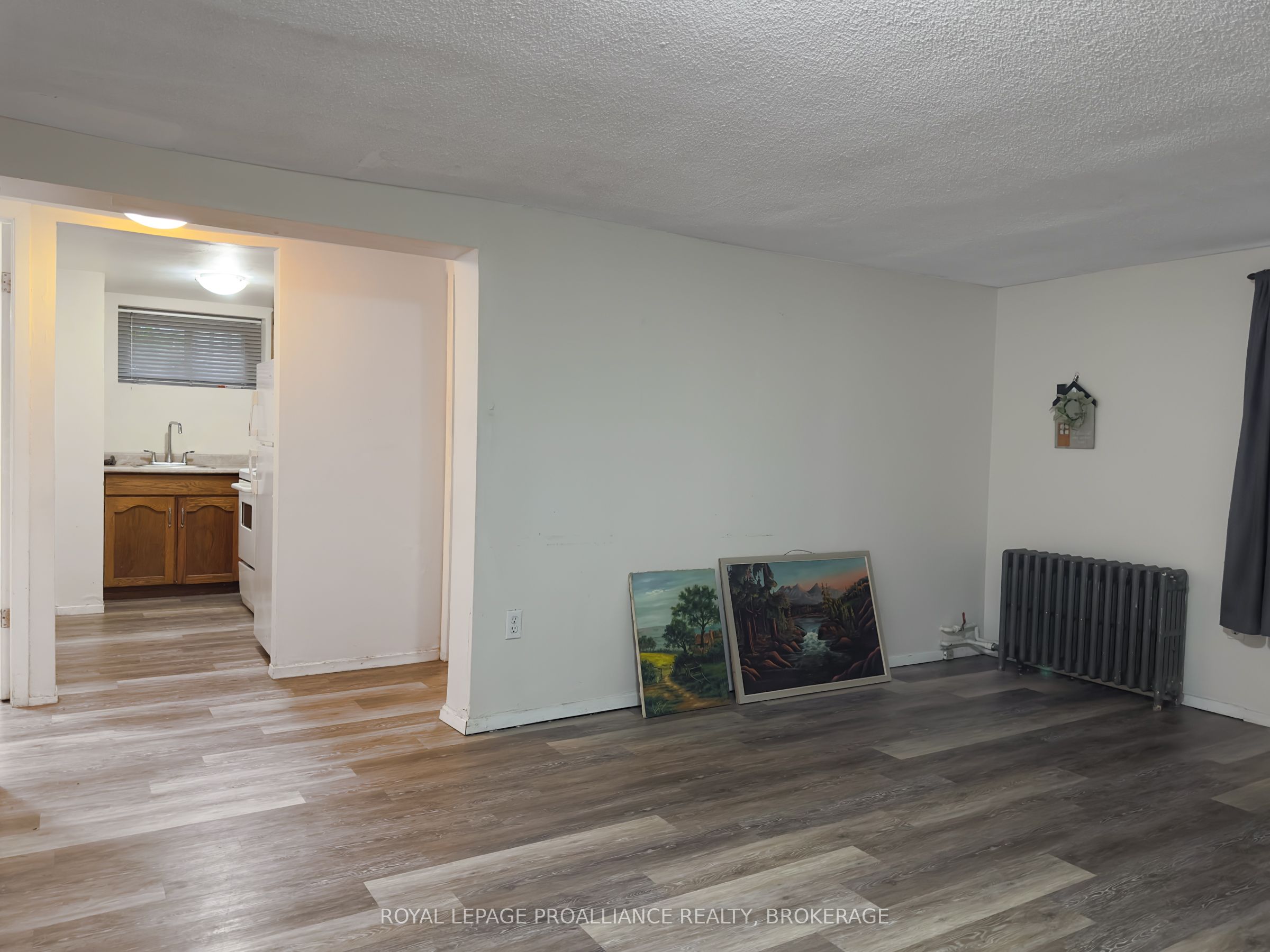 273 Rideau St Property Photo 11