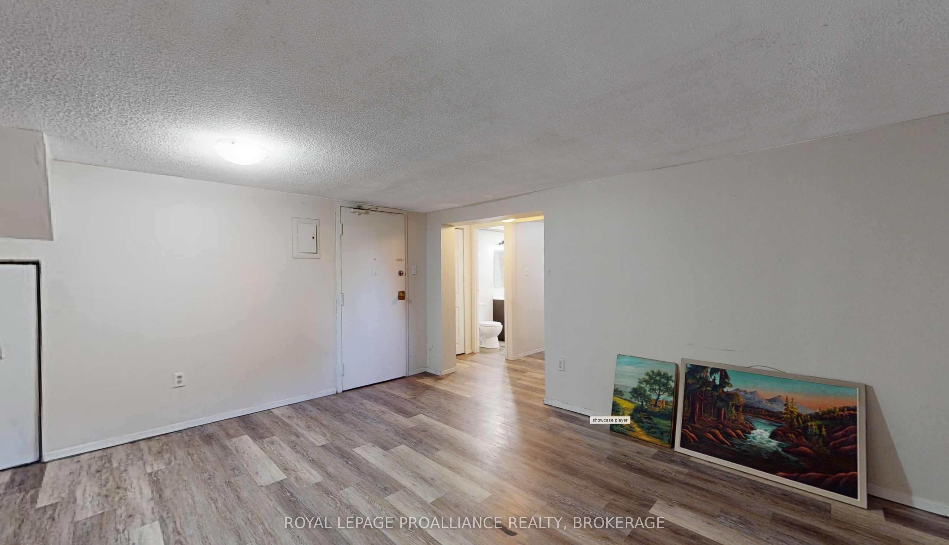 273 Rideau St Property Photo 13
