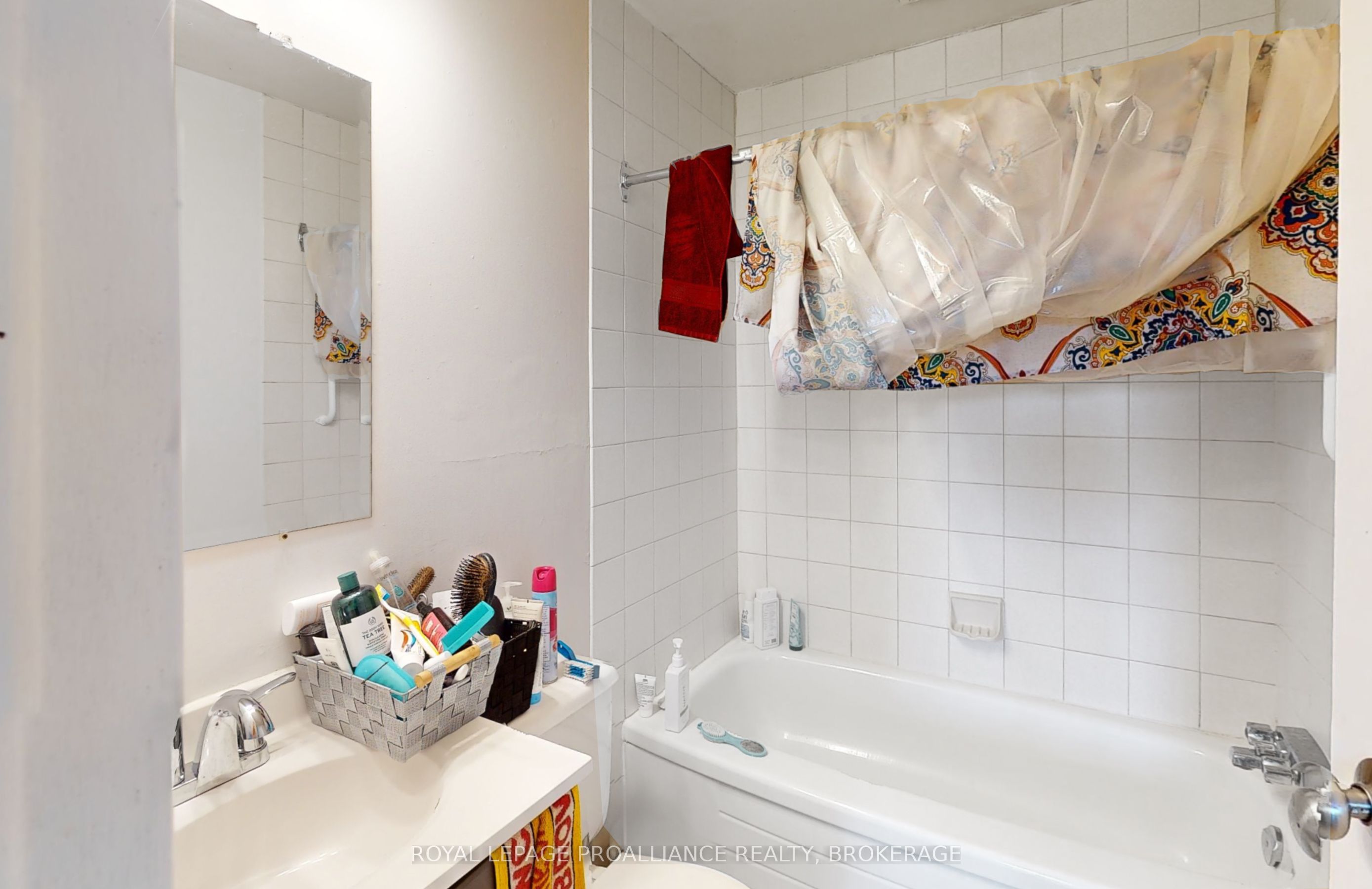 273 Rideau St Property Photo 24