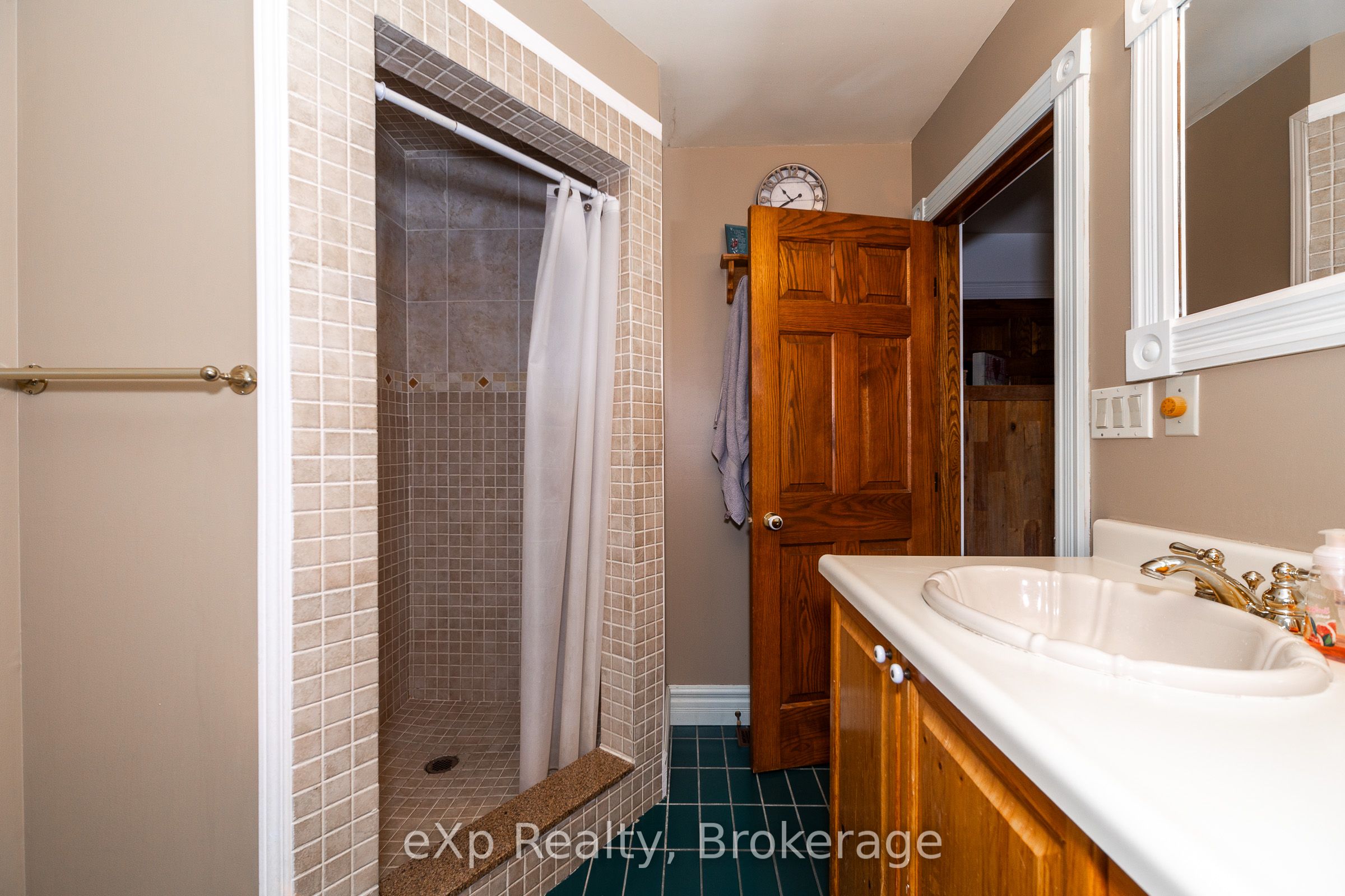 418485 Concession A Property Photo 22