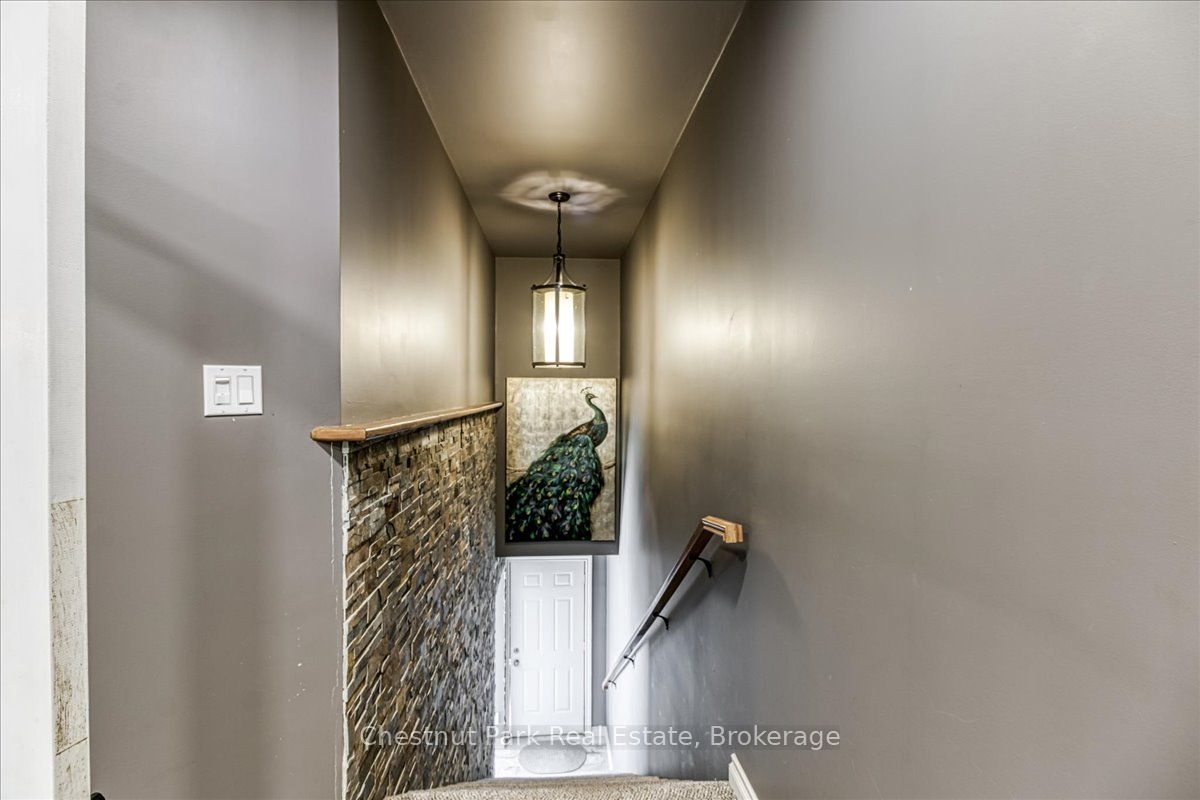 10 George Walk Property Photo 4