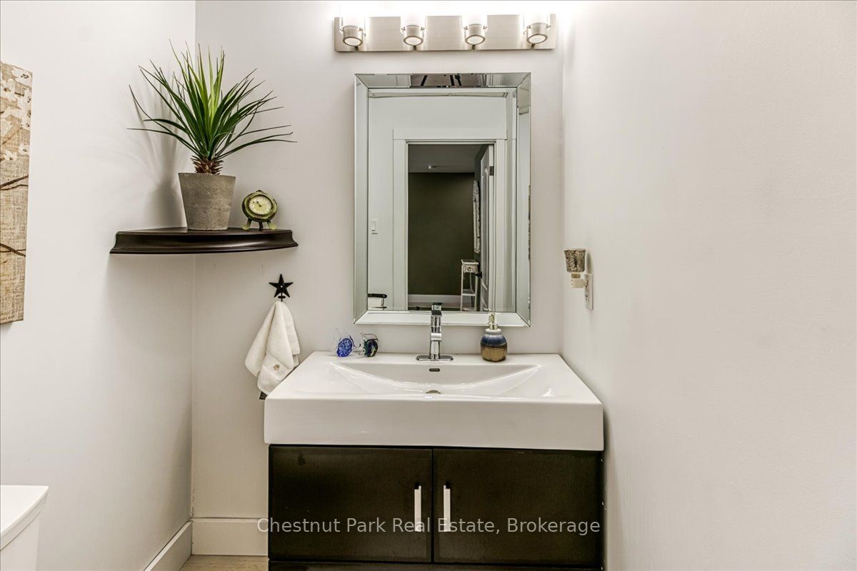 10 George Walk Property Photo 18
