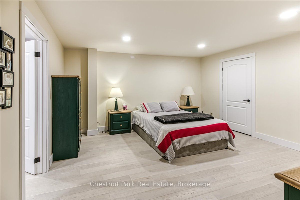 10 George Walk Property Photo 19