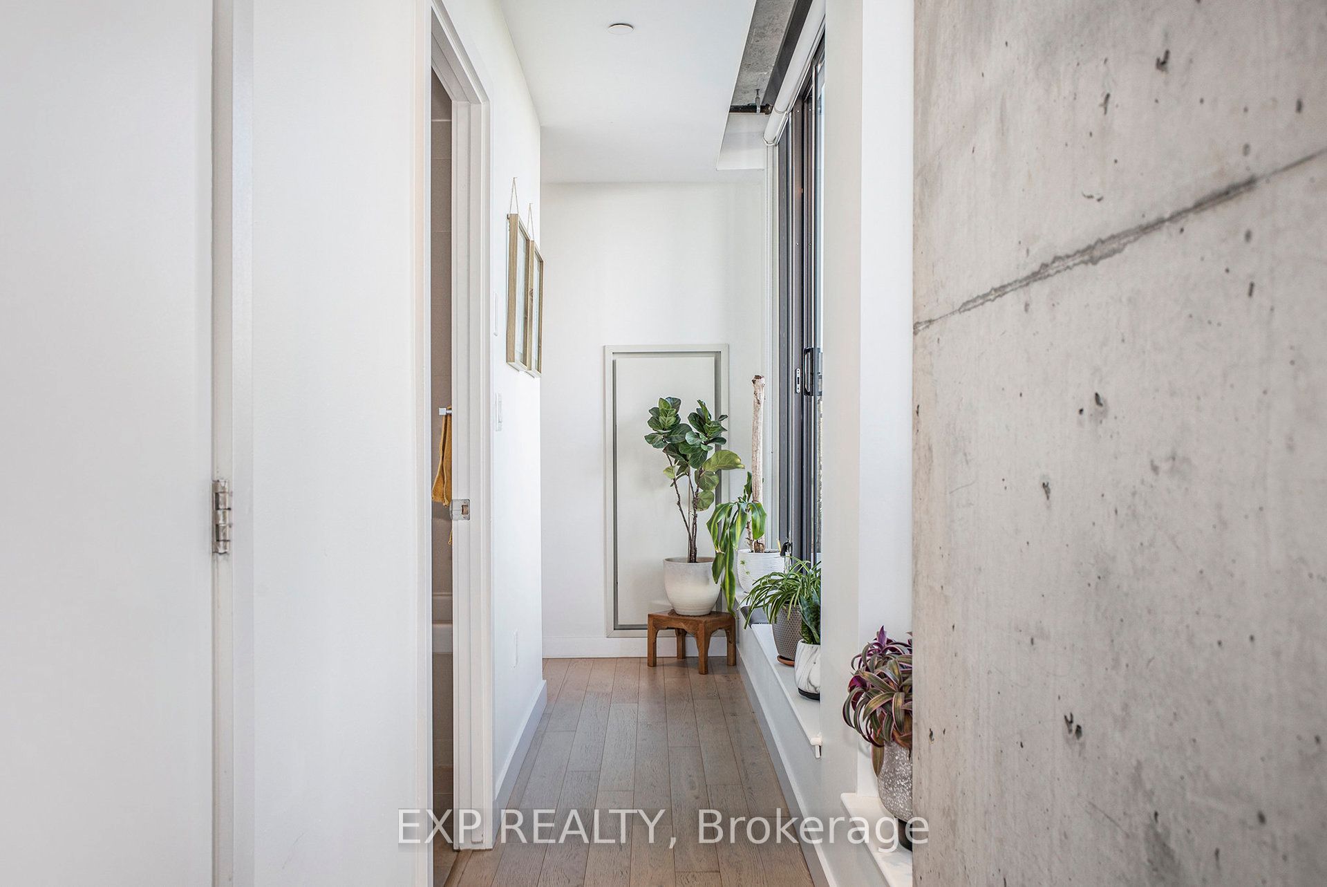 224 Lyon Street N 516 Property Photo 4
