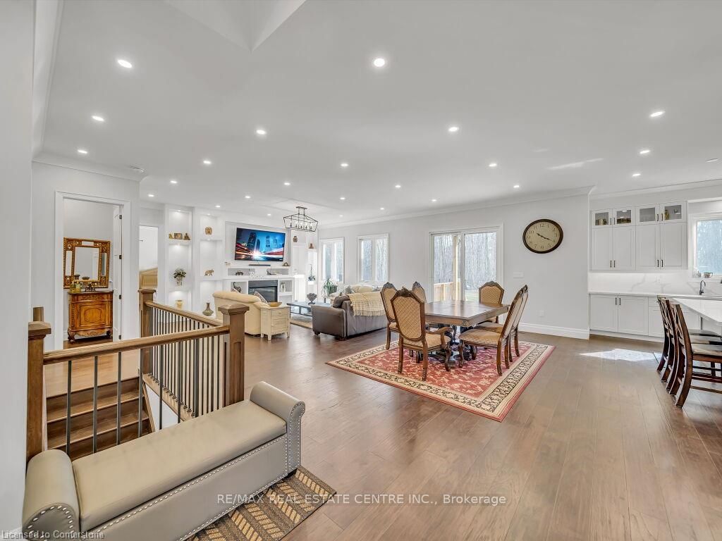 1011 Townline Road Property Photo 6