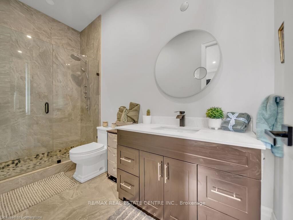 1011 Townline Road Property Photo 18