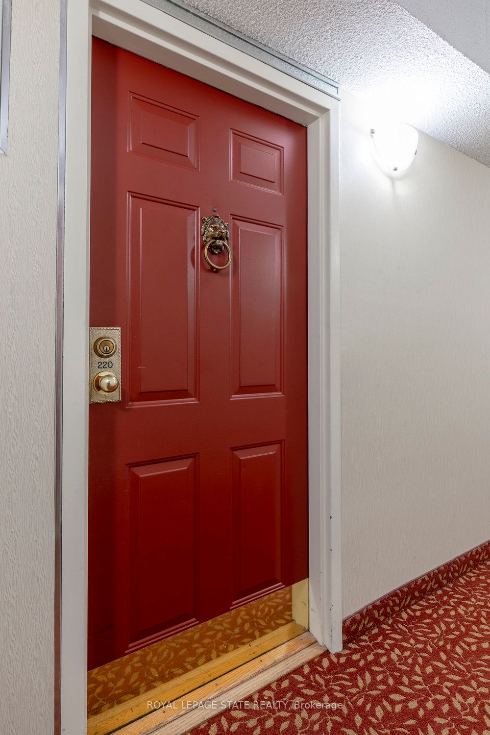 150 Wilson Street W 220 Property Photo 5