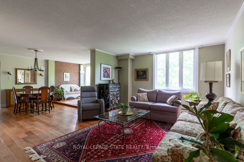 150 Wilson Street W 220 Property Photo 15