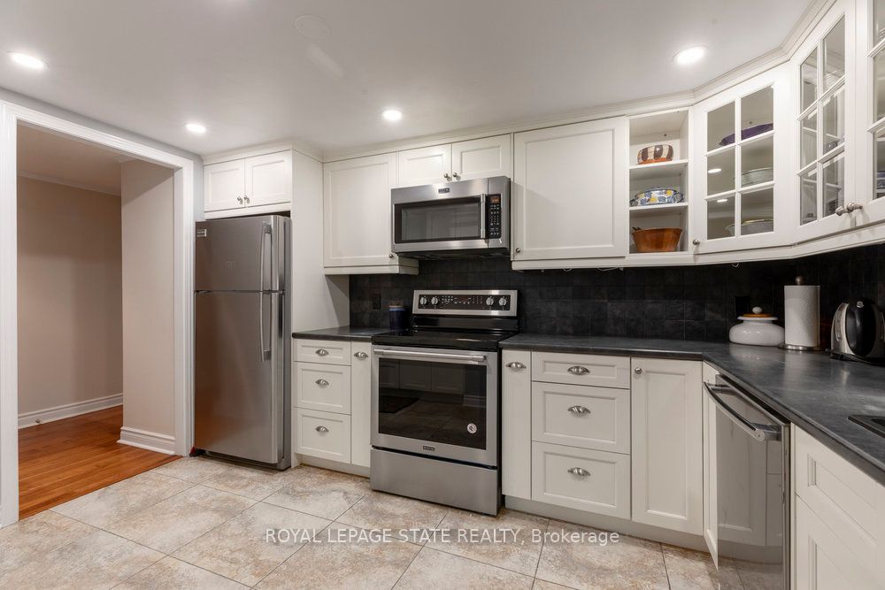 150 Wilson Street W 220 Property Photo 16