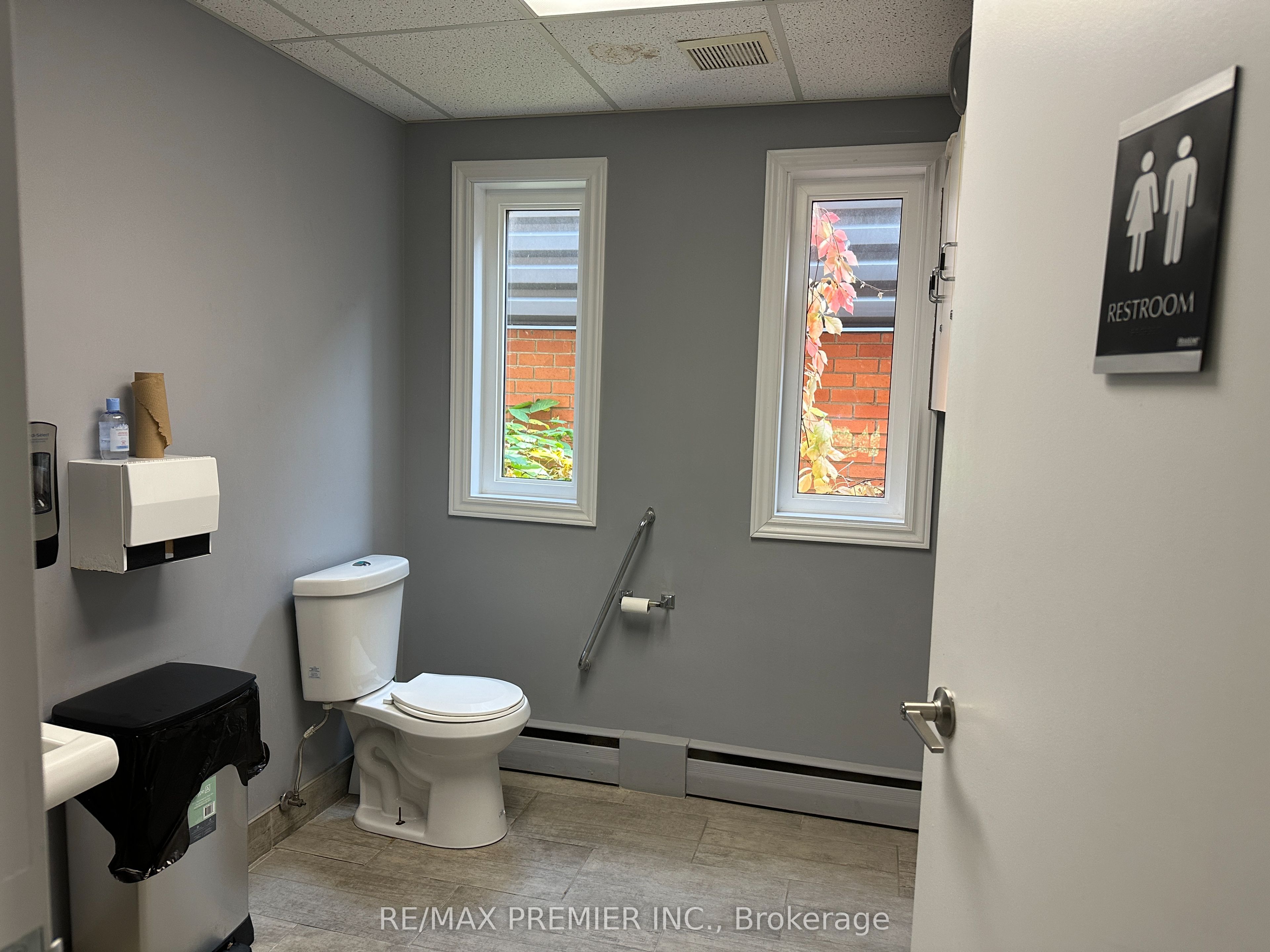 #r02 A-b - 70 King Street Property Photo 7