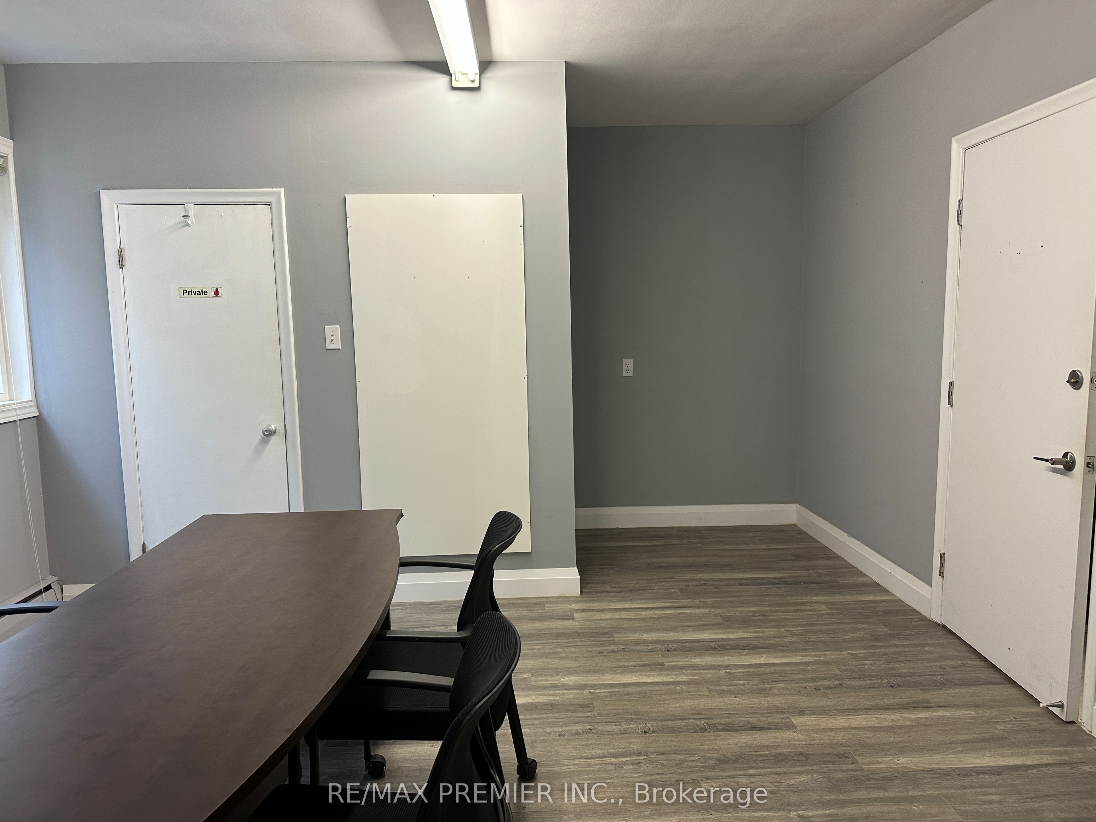 #r02 A-b - 70 King Street Property Photo 9