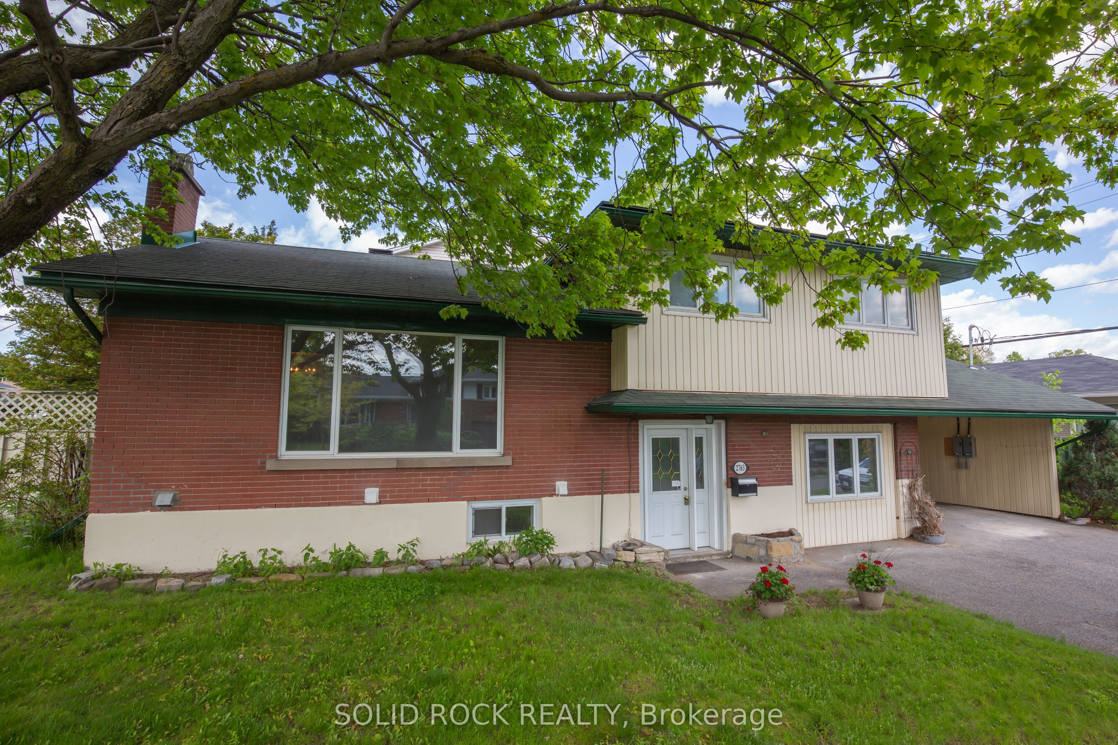 2763 Kelly Avenue S Unit 1 Property Photo 1