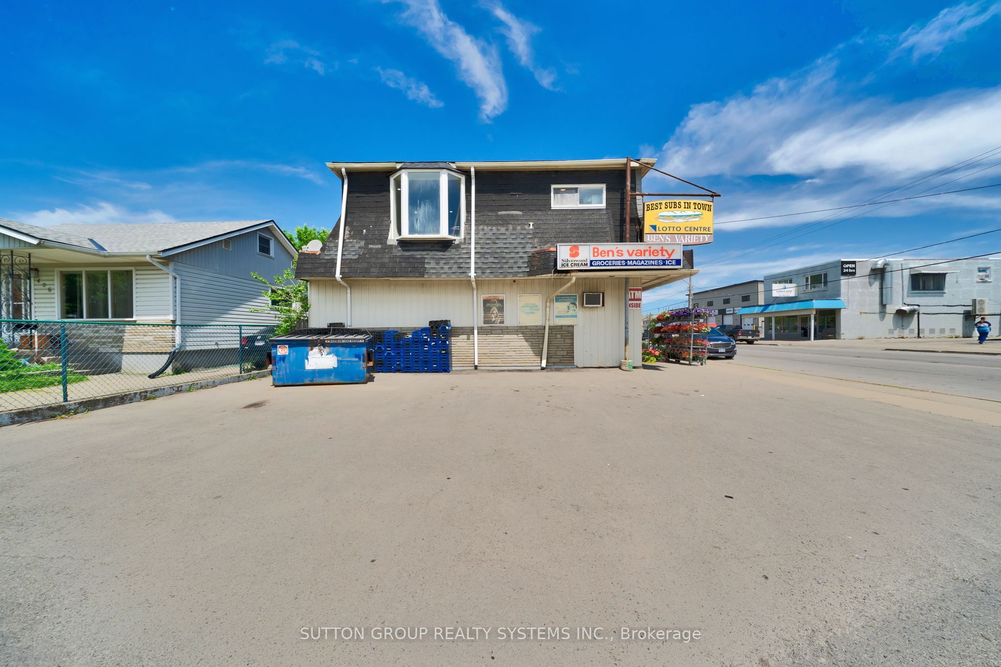 58 Southworth St Property Photo 2