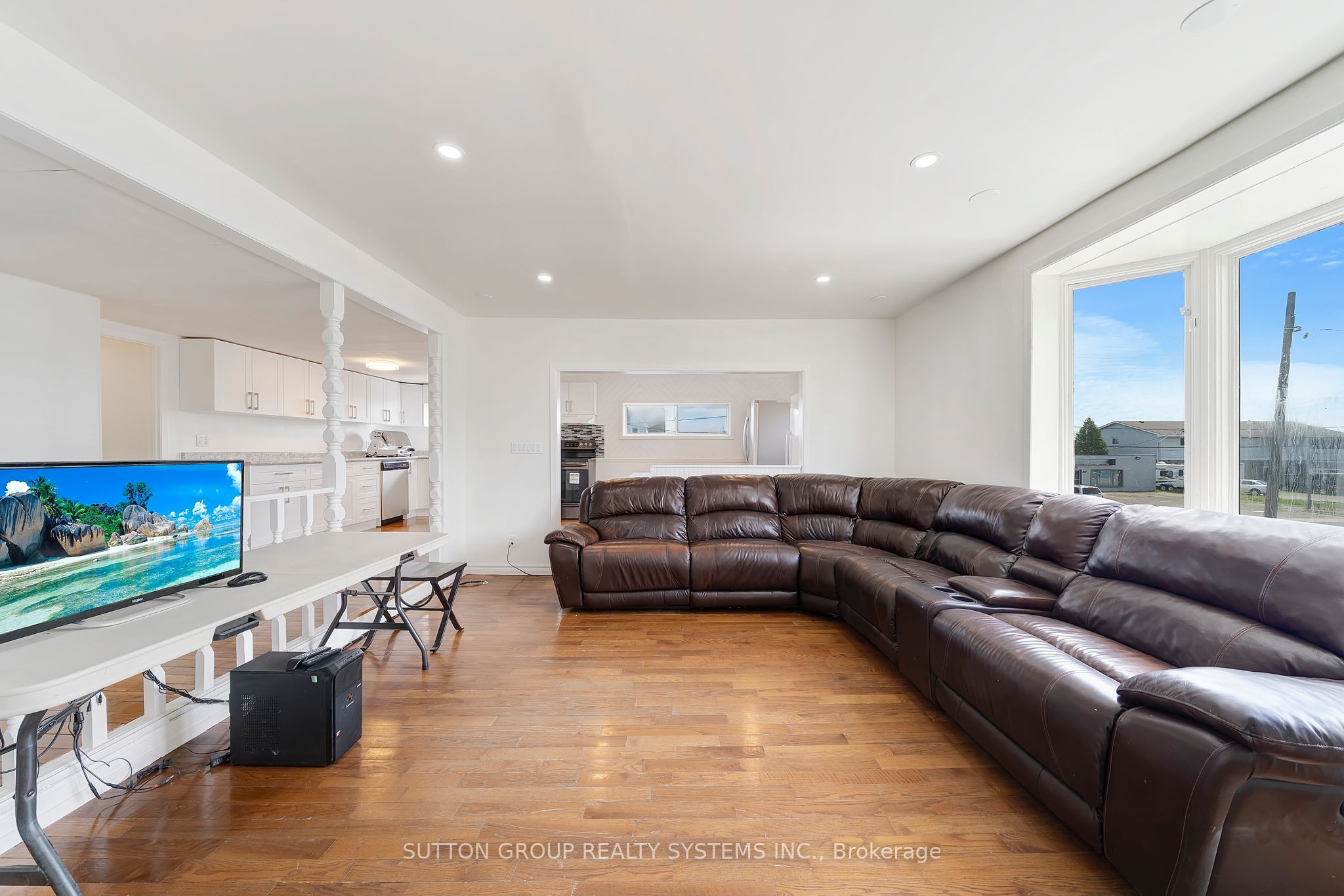 58 Southworth St Property Photo 17