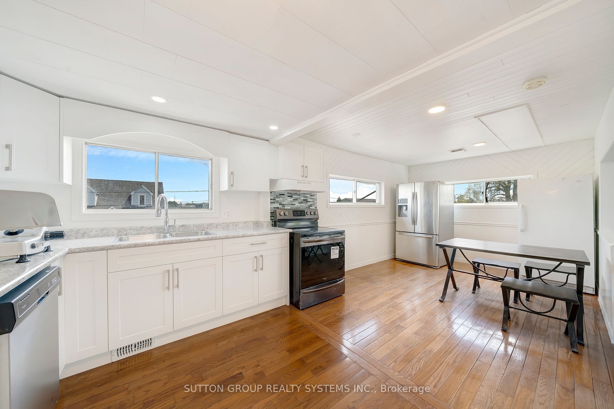 58 Southworth St Property Photo 20