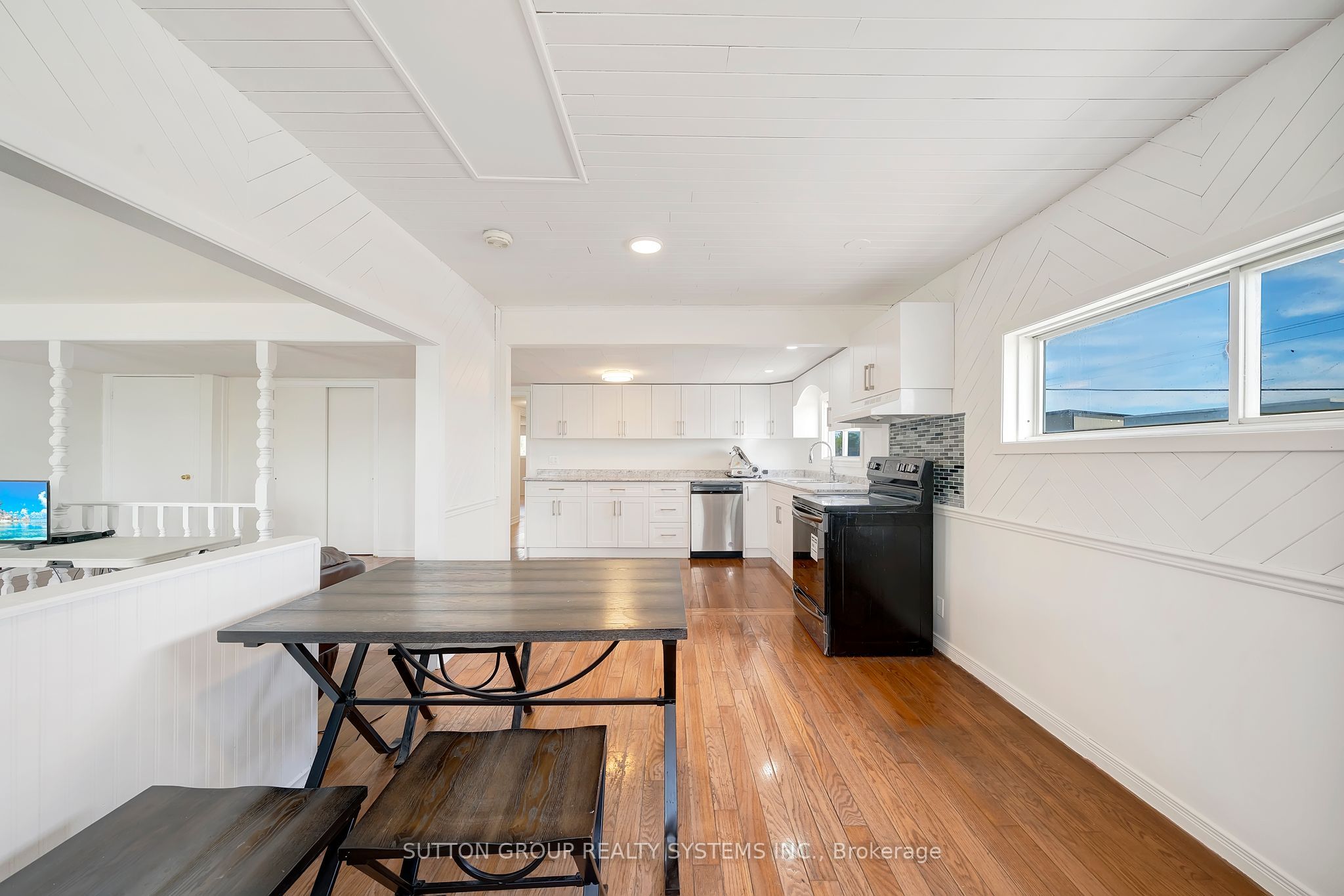 58 Southworth St Property Photo 25