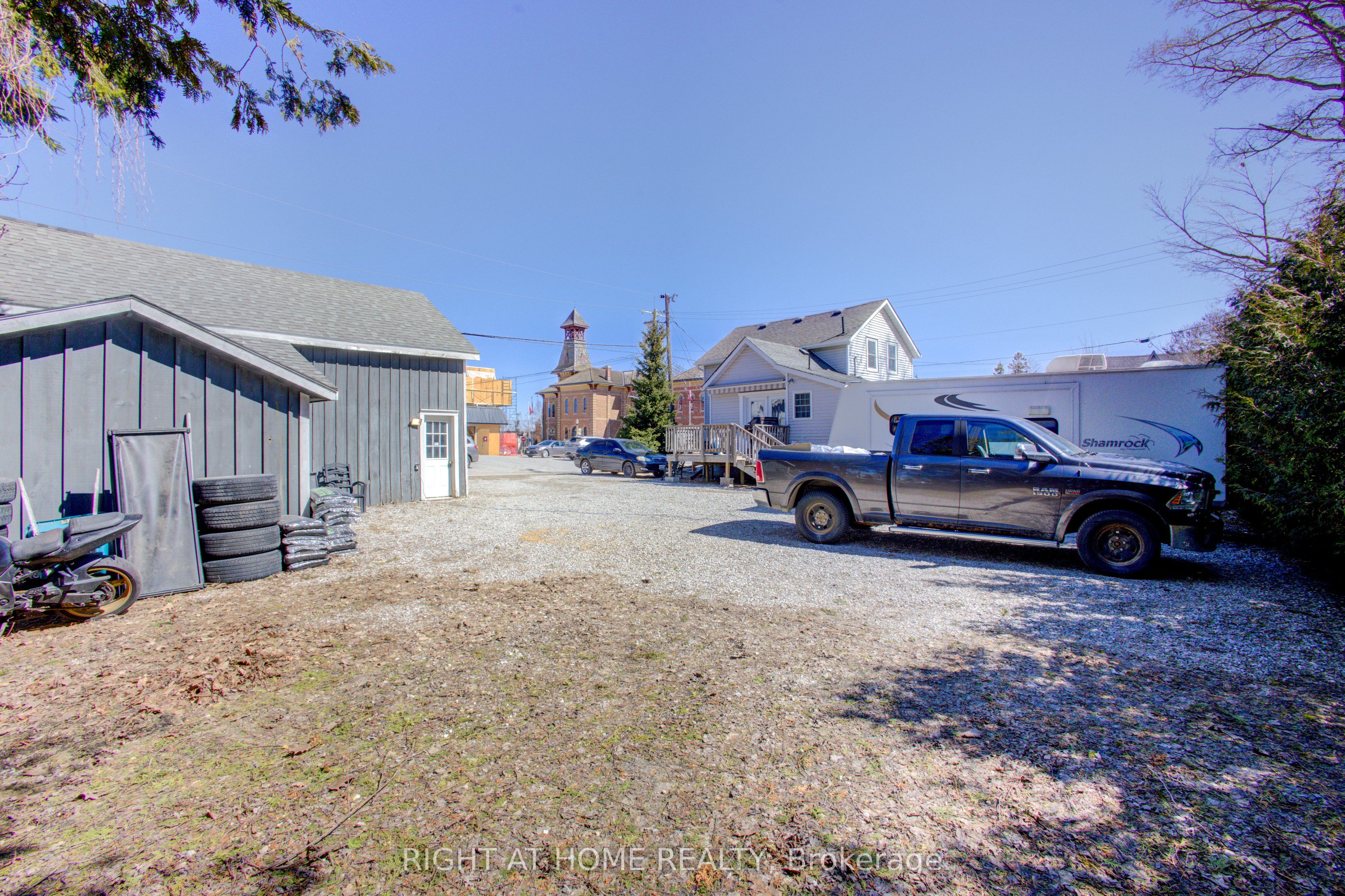 160 Victoria St Property Photo 6