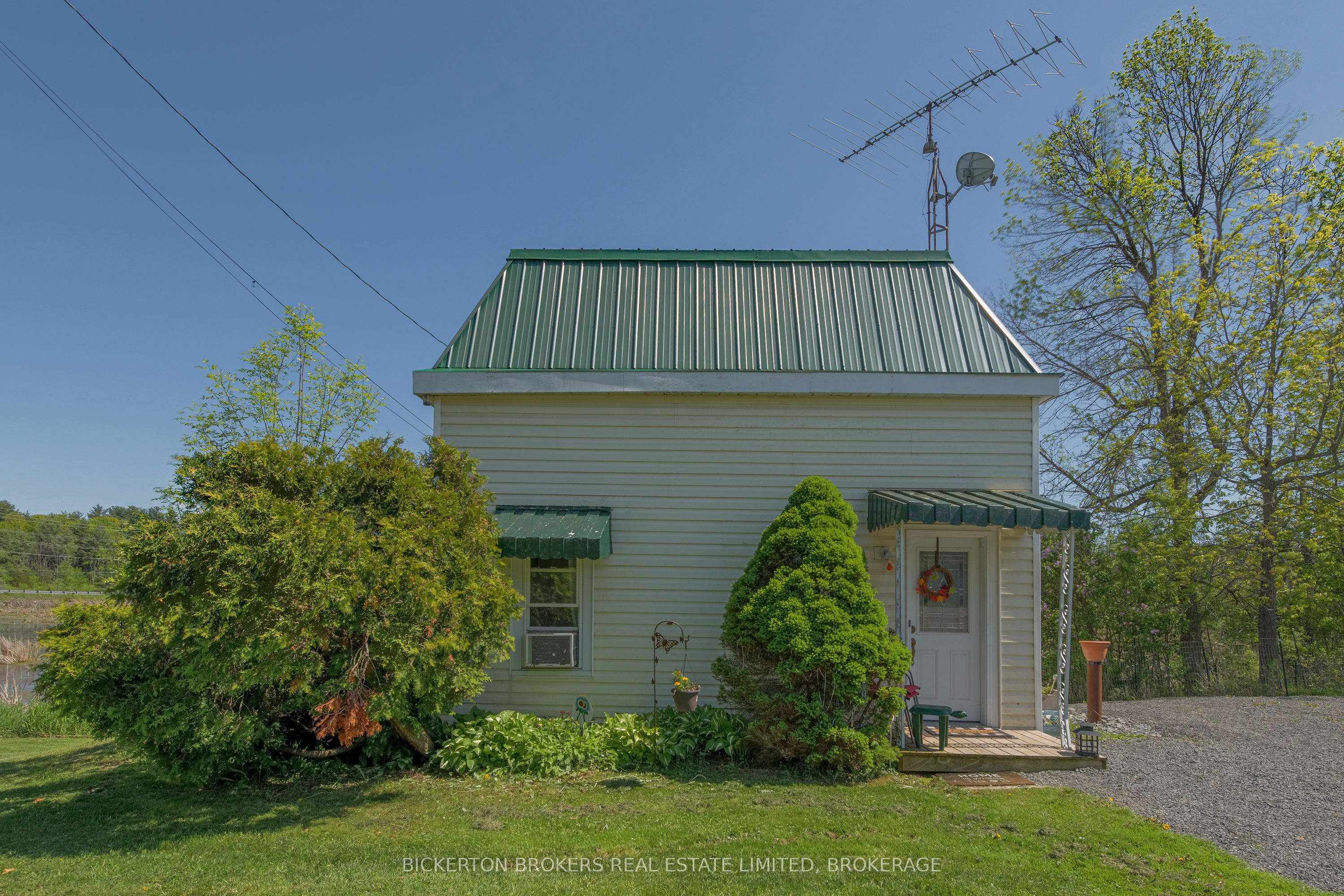 893 County Road 2 Road Property Photo 1