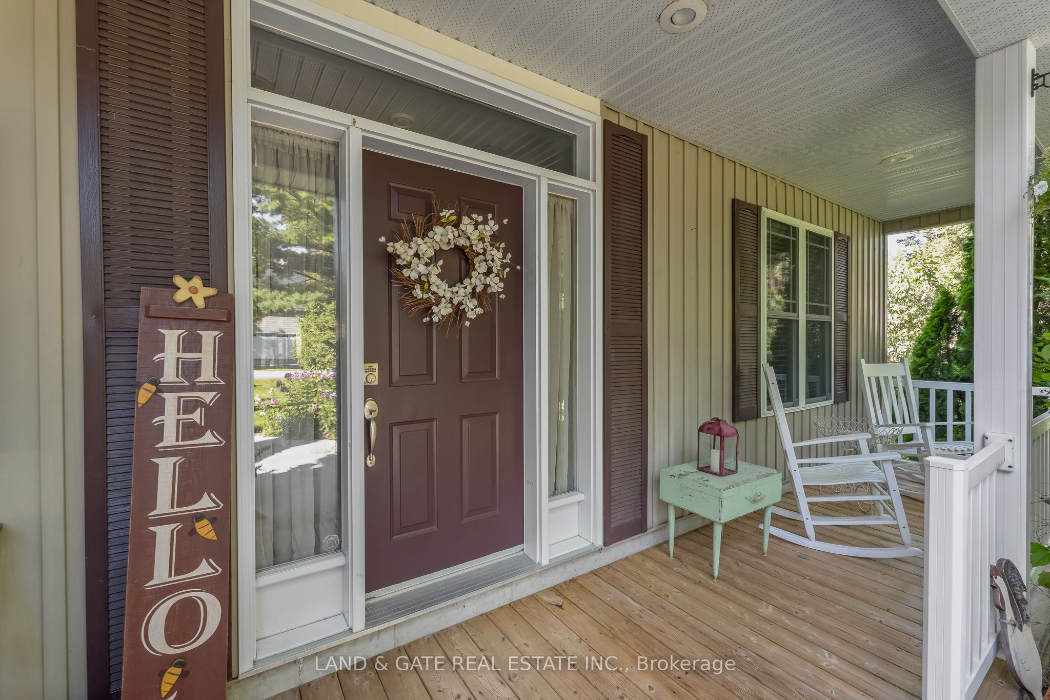 184 Harbard Road W Property Photo 9