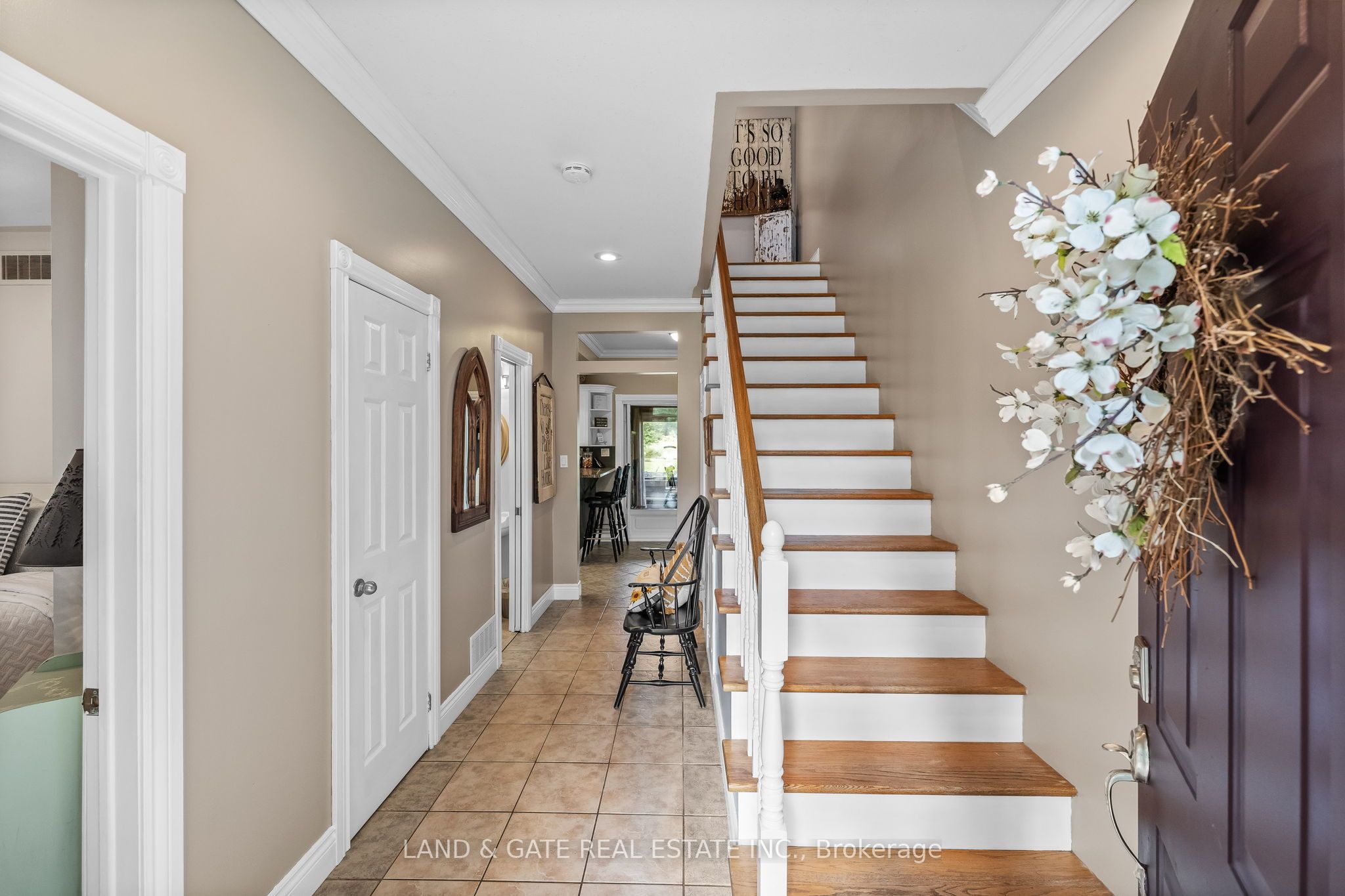 184 Harbard Road W Property Photo 12